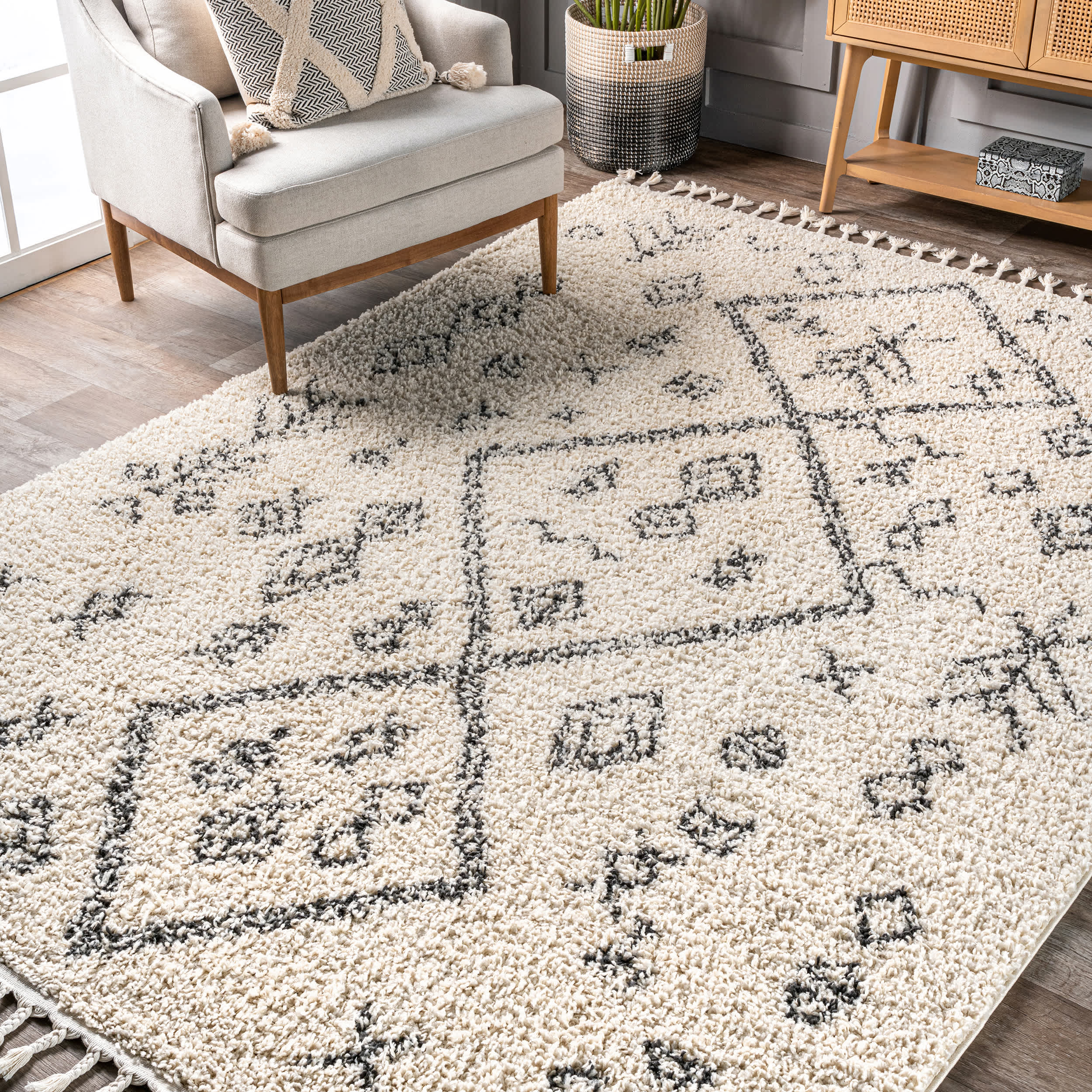 Kayla Moroccan Abstract Tassel Rug - Image 9