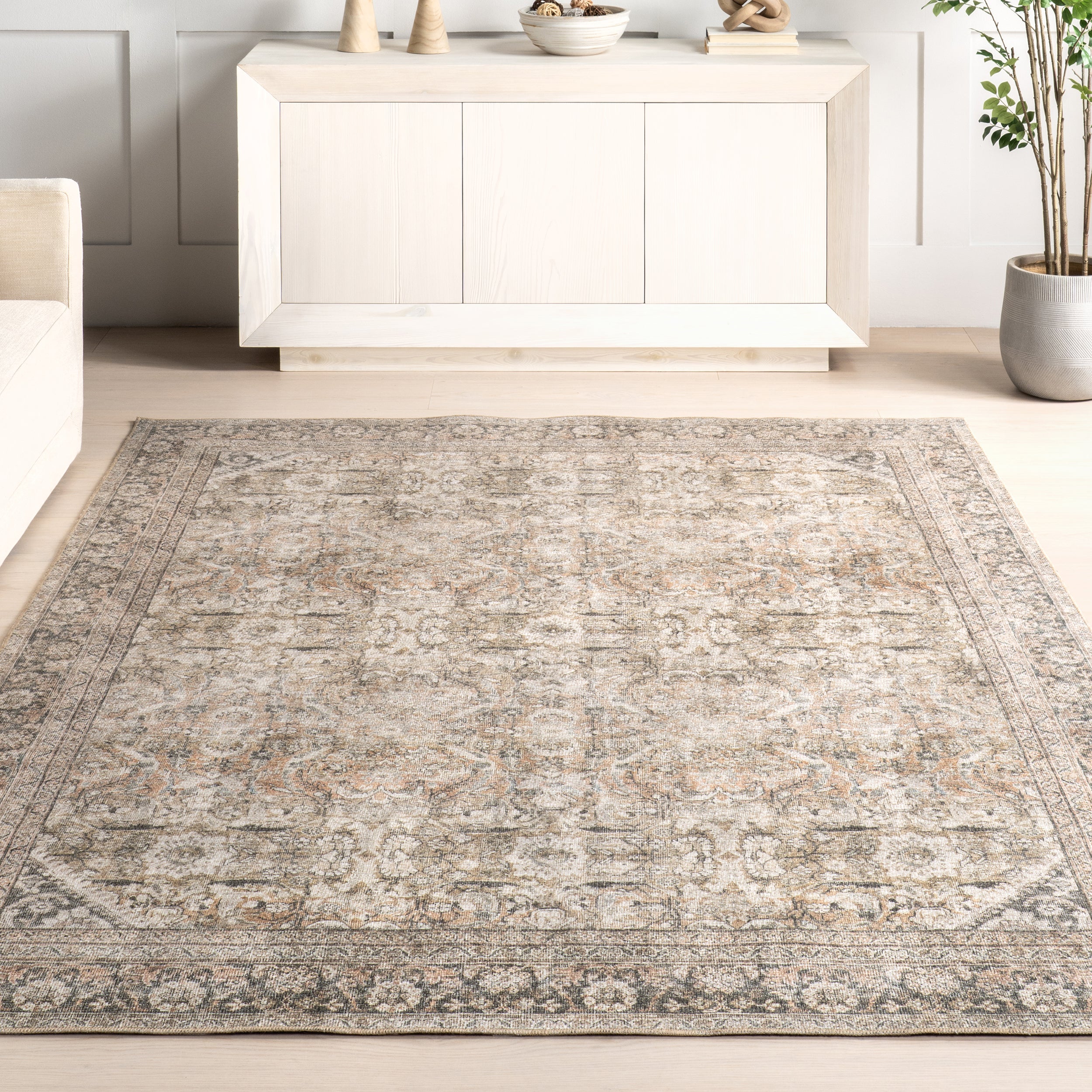 Hillstone Collection Deka Traditional Vintage Medallion Area Rug - Image 9