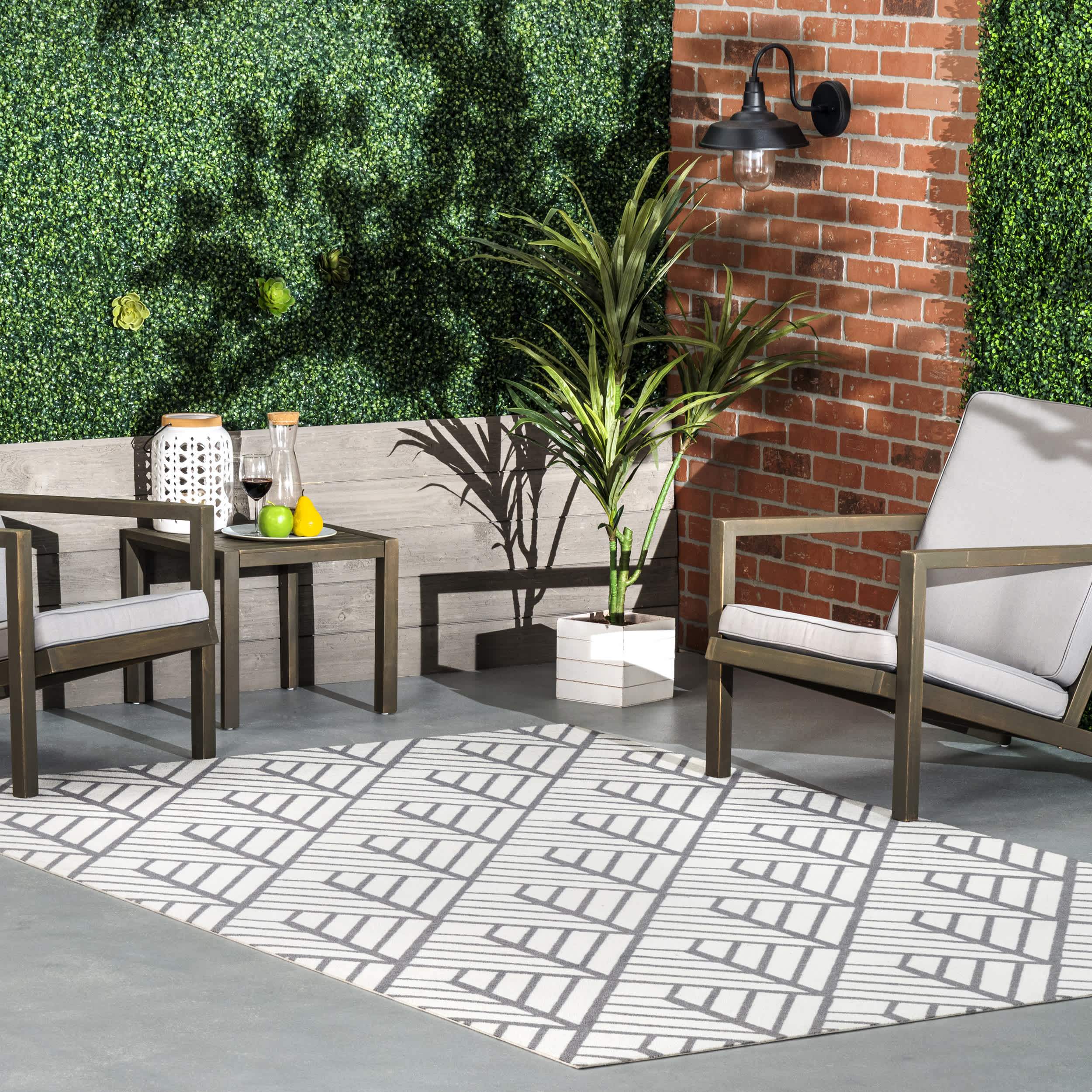 Tiffany Contemporary Diamond Indoor/Outdoor Area Rug - Image 11