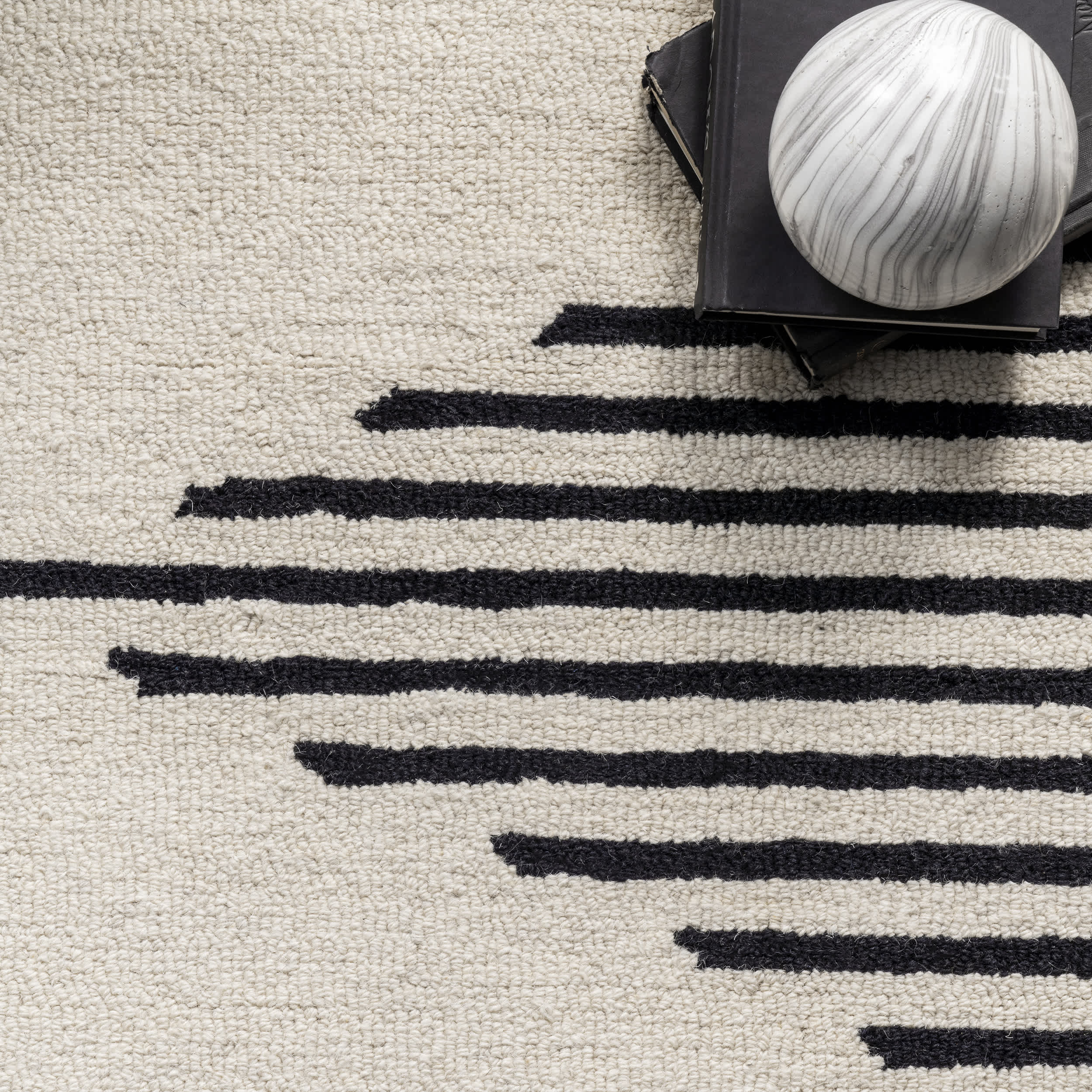 Flynne Handmade Contemporary Wool Area Rug - Image 6