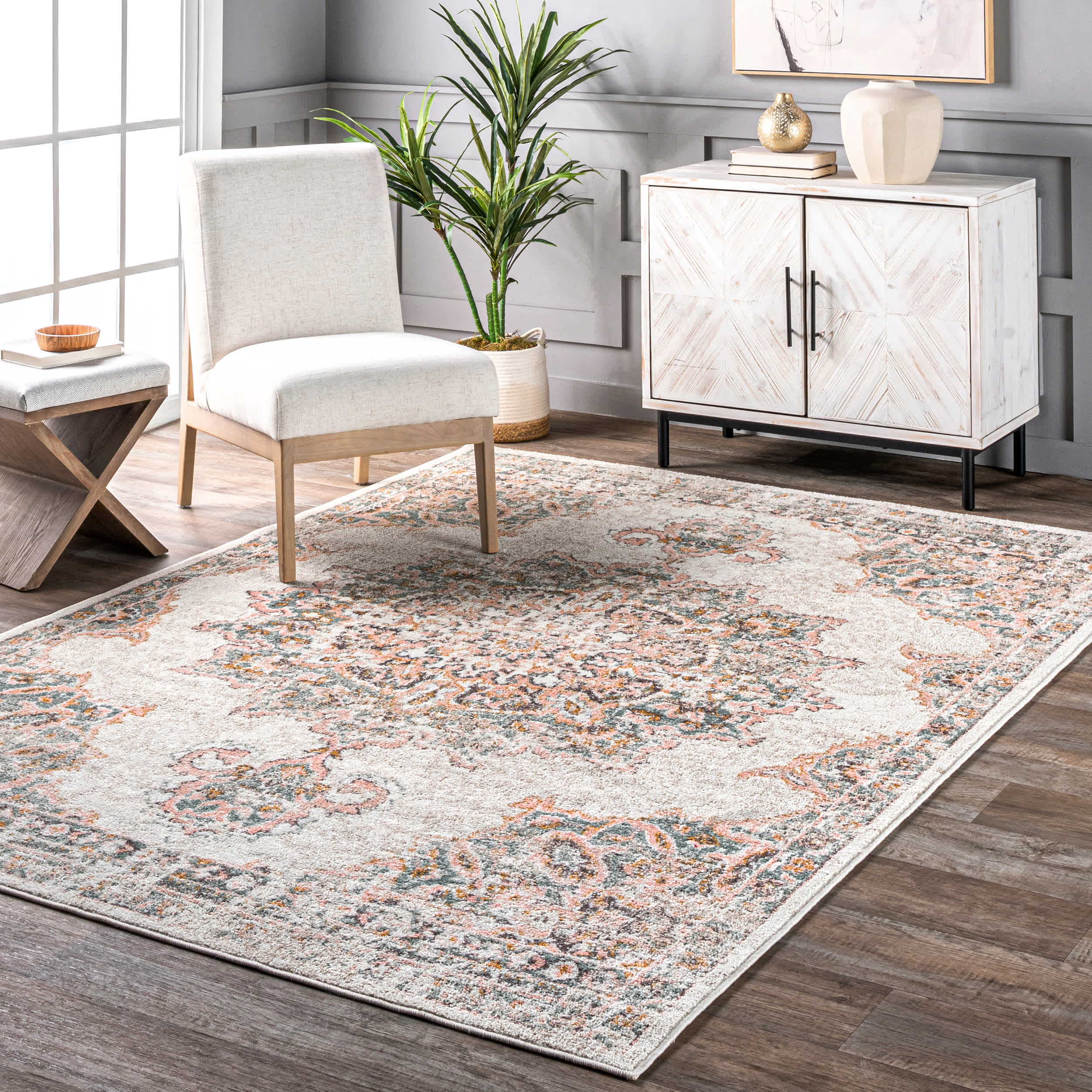 Vintage Medallion Liliana Area Rug - Image 2