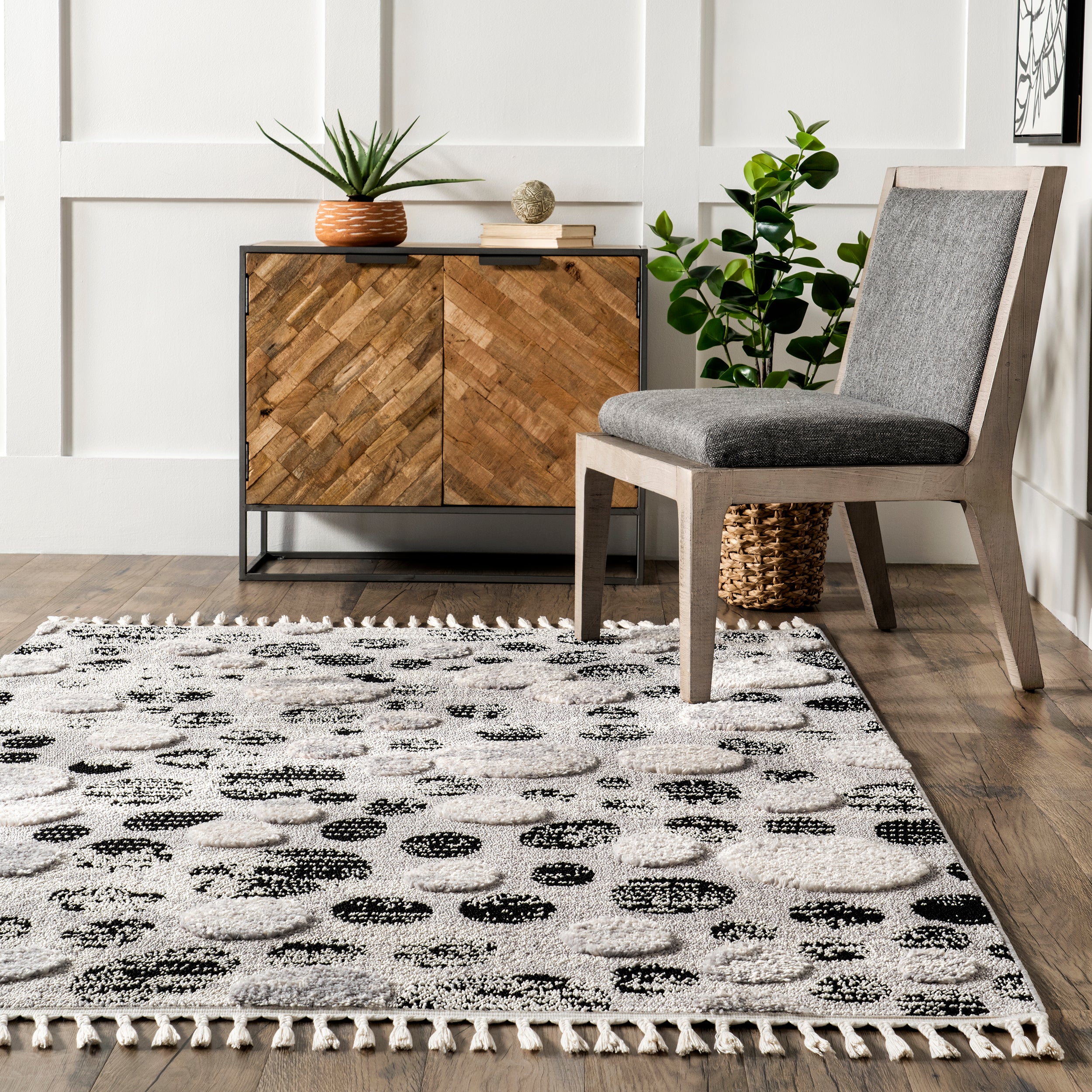 Carli Modern Pebble Tasseled Area Rug - Image 8
