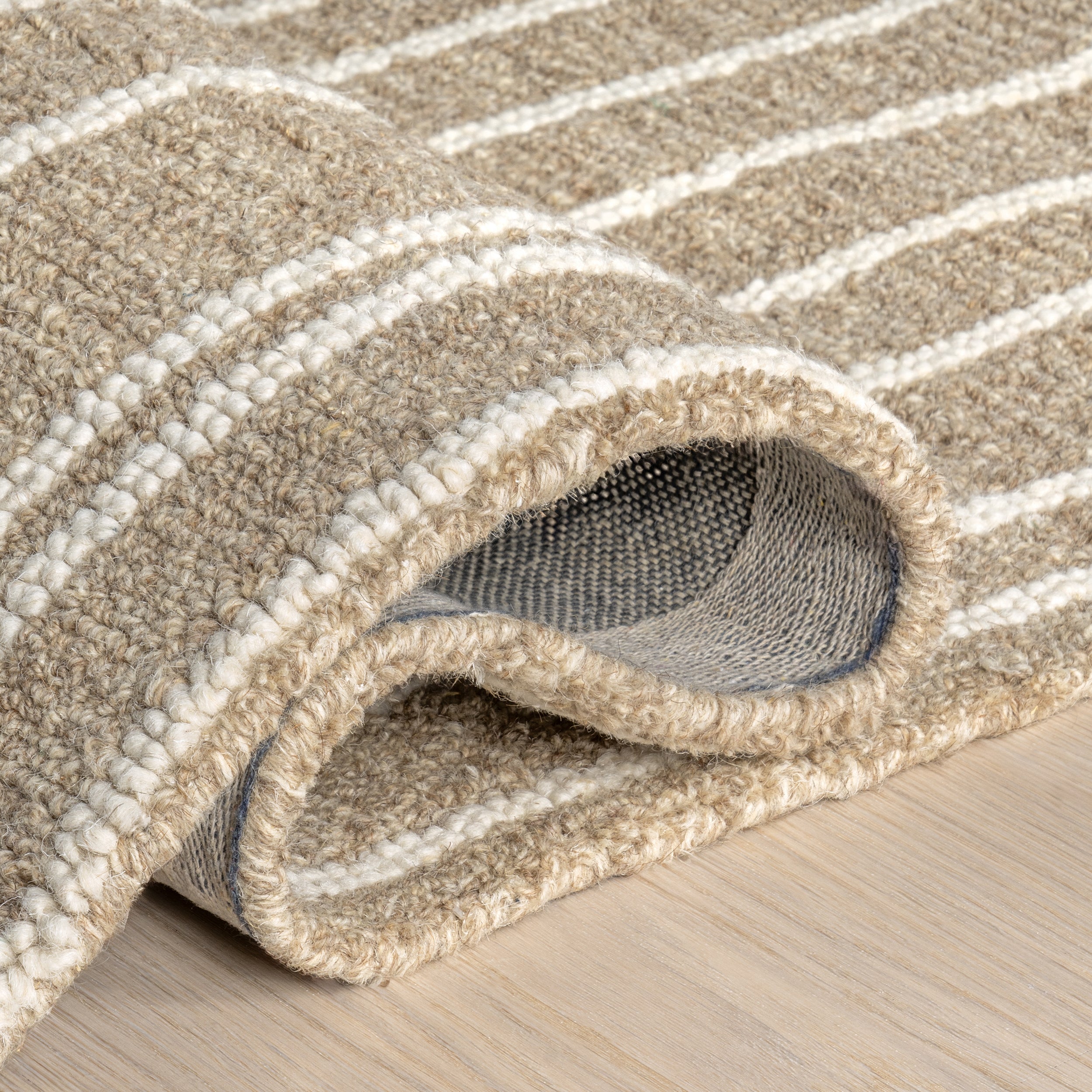 Tavianna Contemporary Striped Area Rug - Image 4