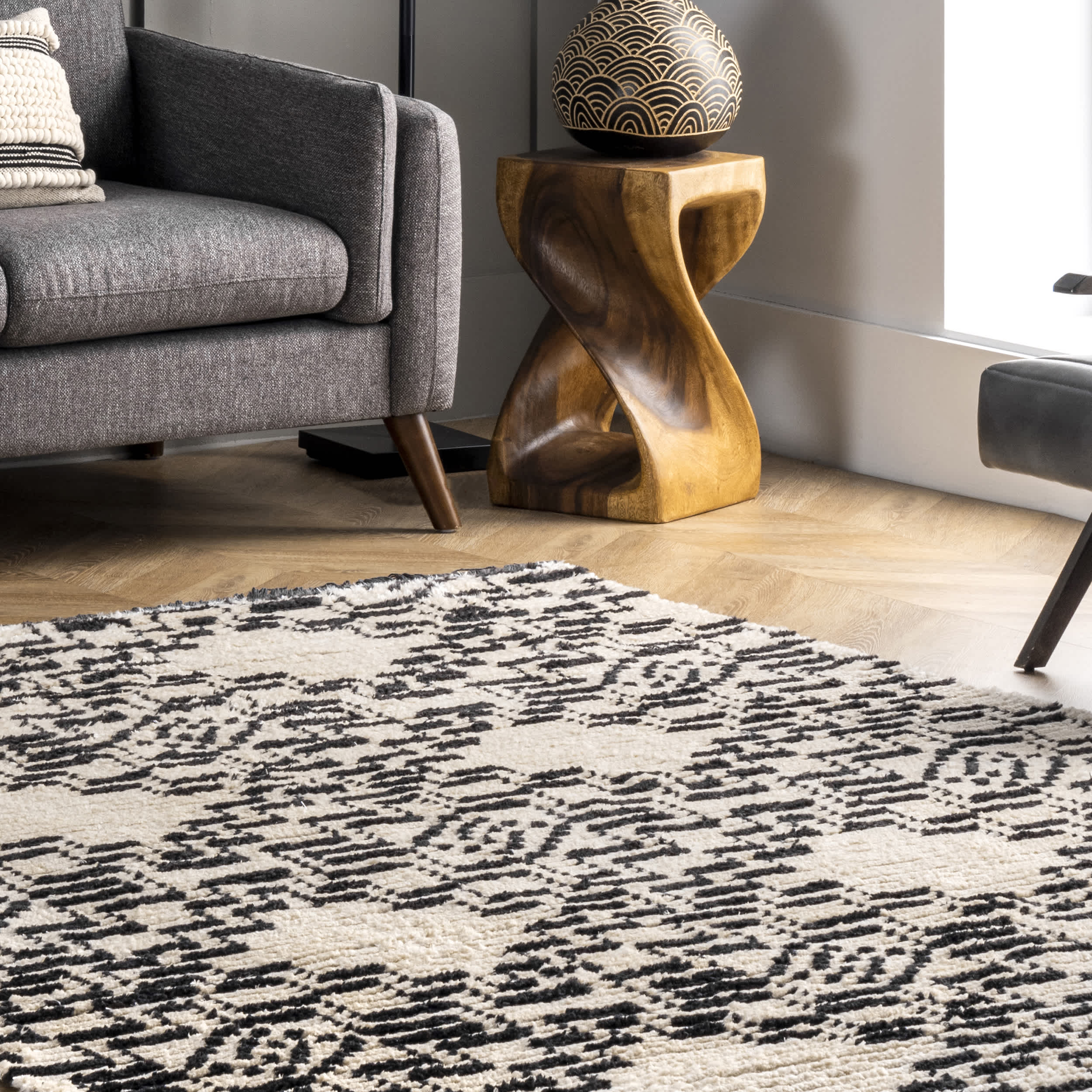 Celia Soft Shag Abstract Aztec Fringe Area Rug - Image 9