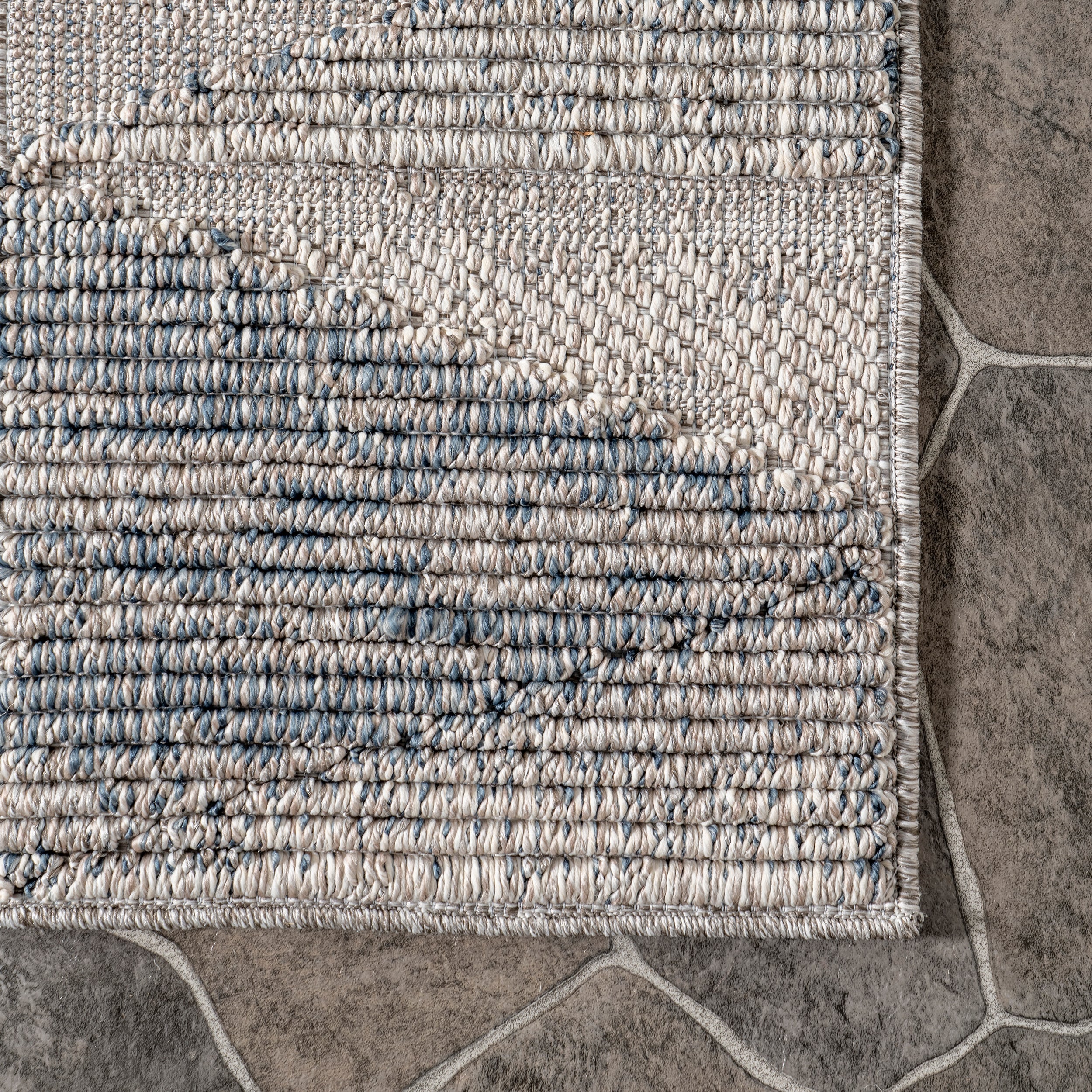 Lorene High-Low Geometric Indoor/Outdoor Area Rug - Image 5