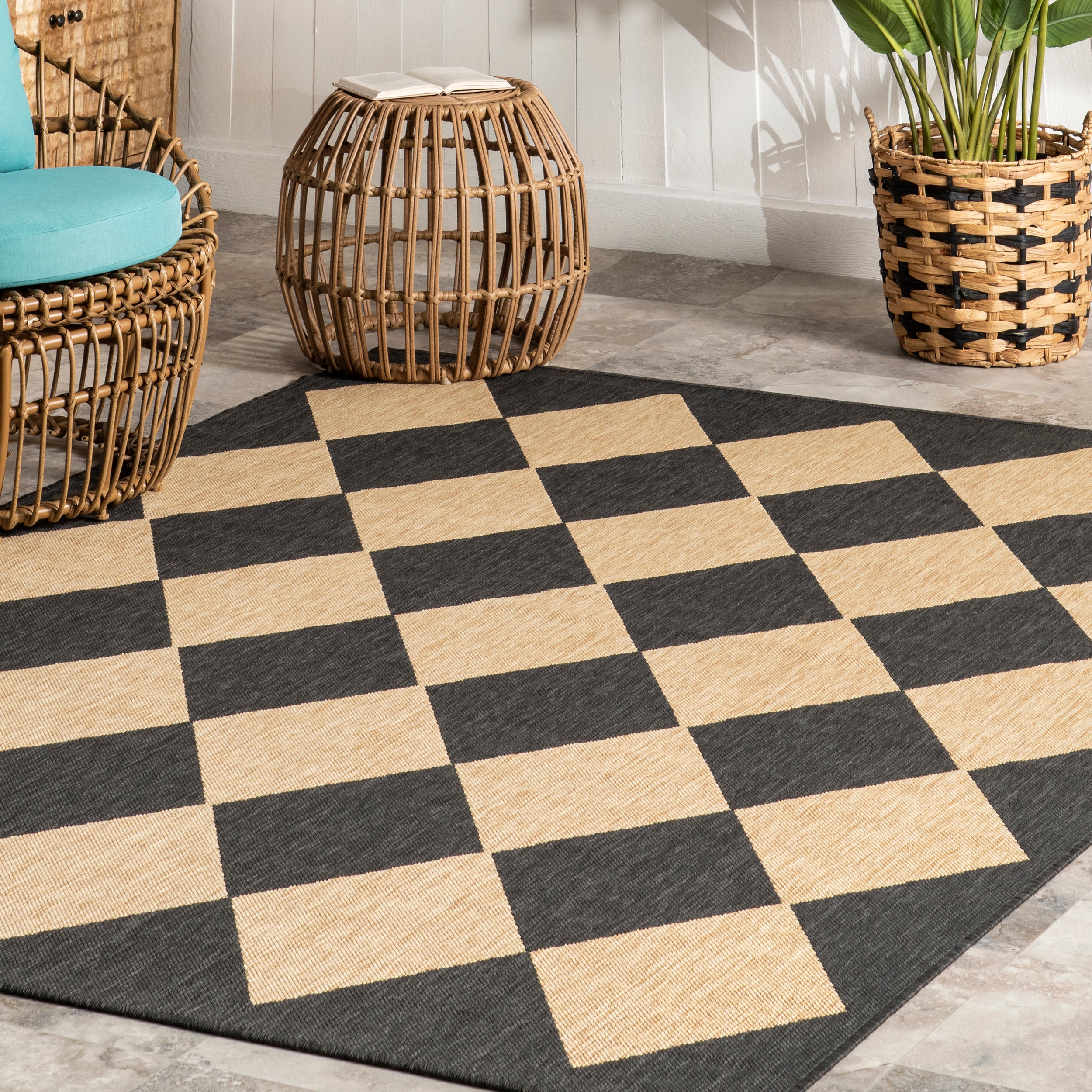 Sabina Diamond Trellis Indoor/Outdoor Area Rug - Image 19