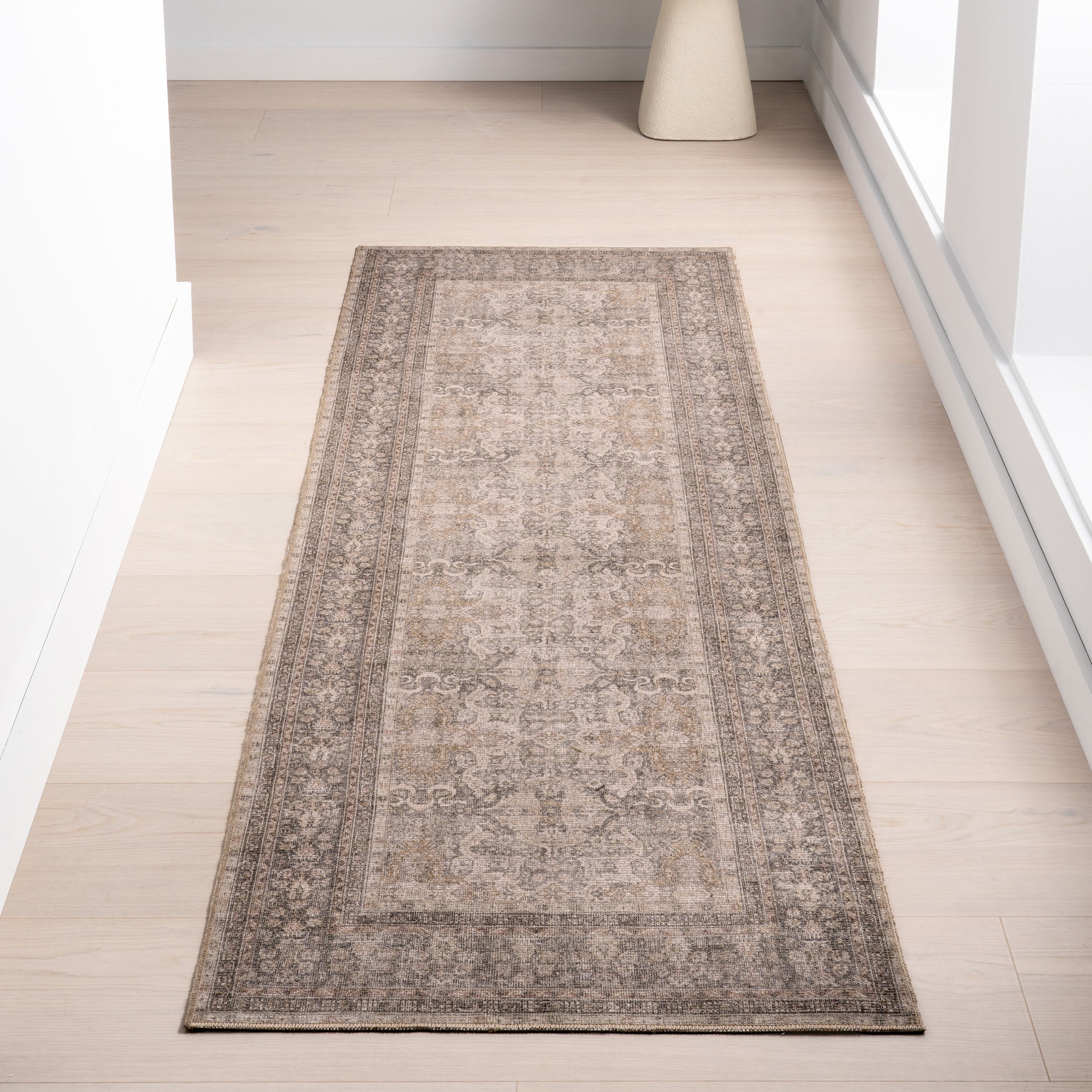 Hillstone Collection Else Traditional Vintage Medallion Area Rug - Image 10