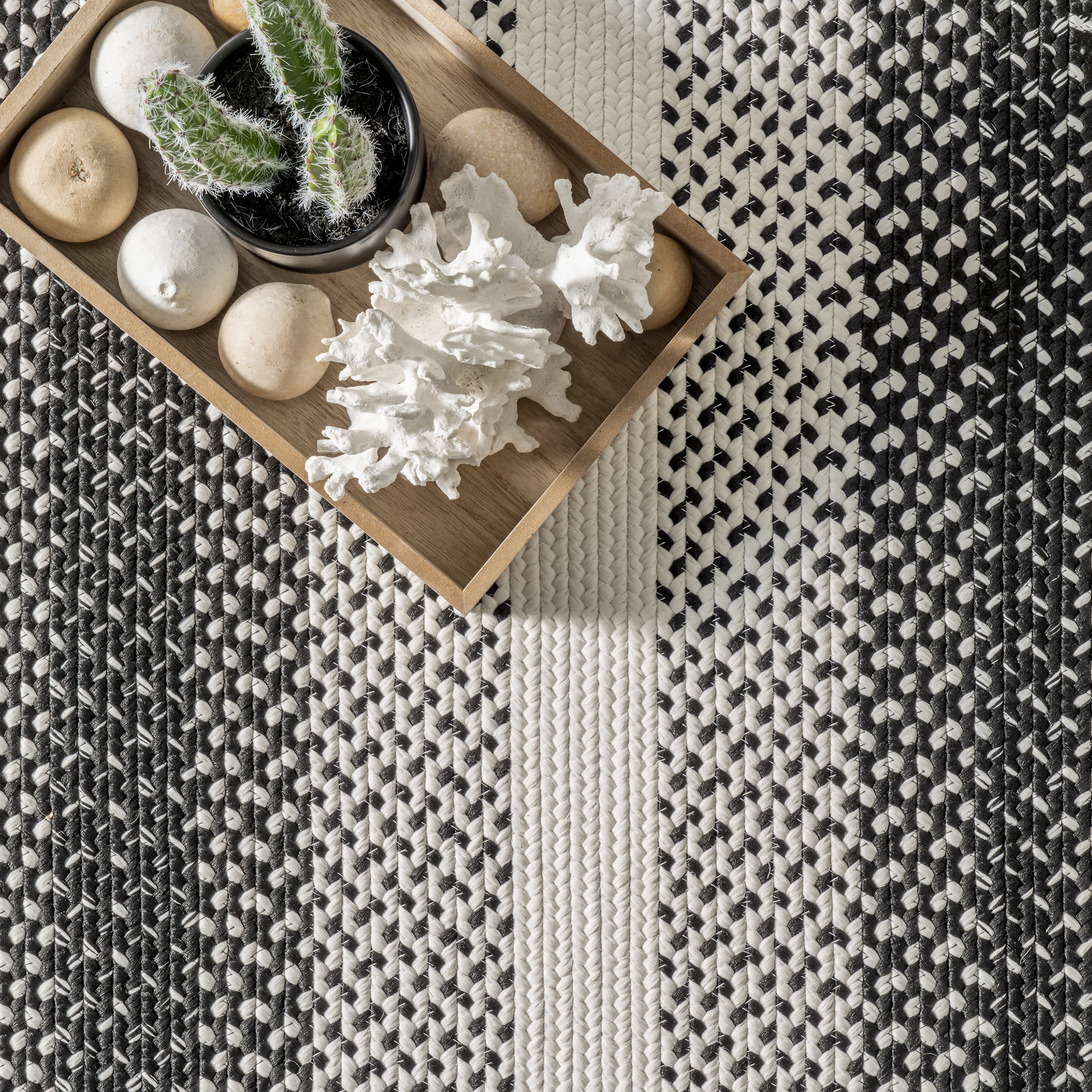 Kaila Ombre Bordered Indoor/Outdoor Area Rug - Image 6