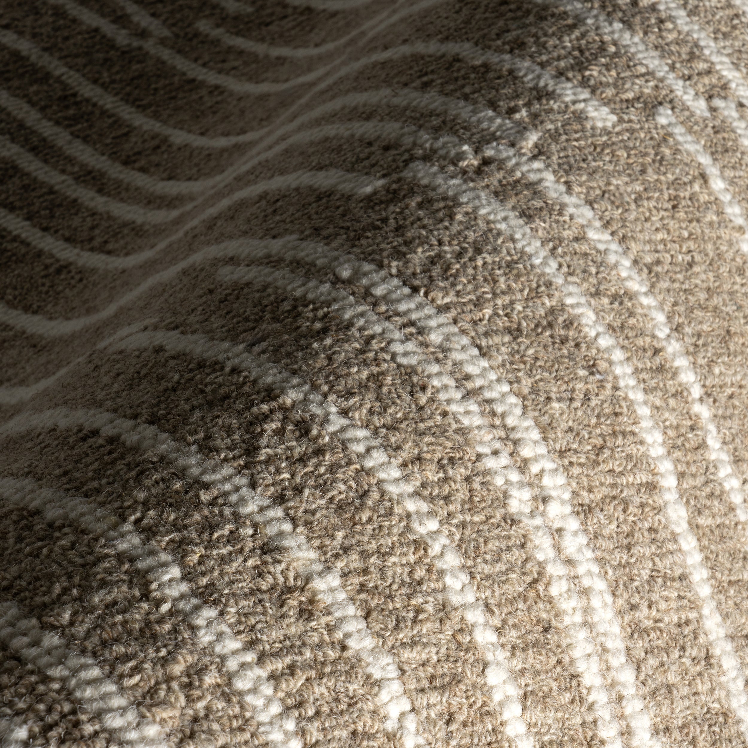 Tavianna Contemporary Striped Area Rug - Image 5