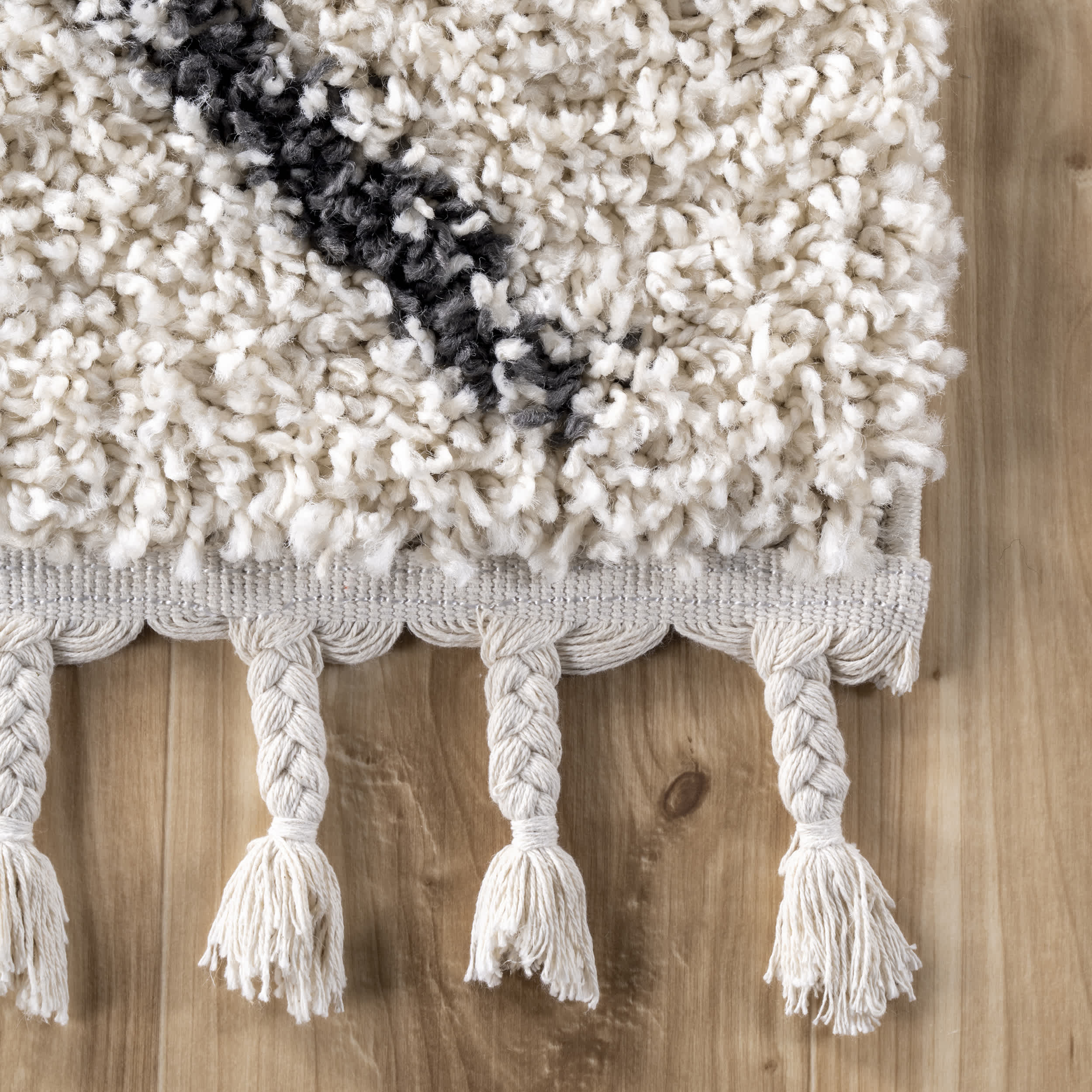 Jessie Moroccan Lattice Tassel Area Rug - Image 5