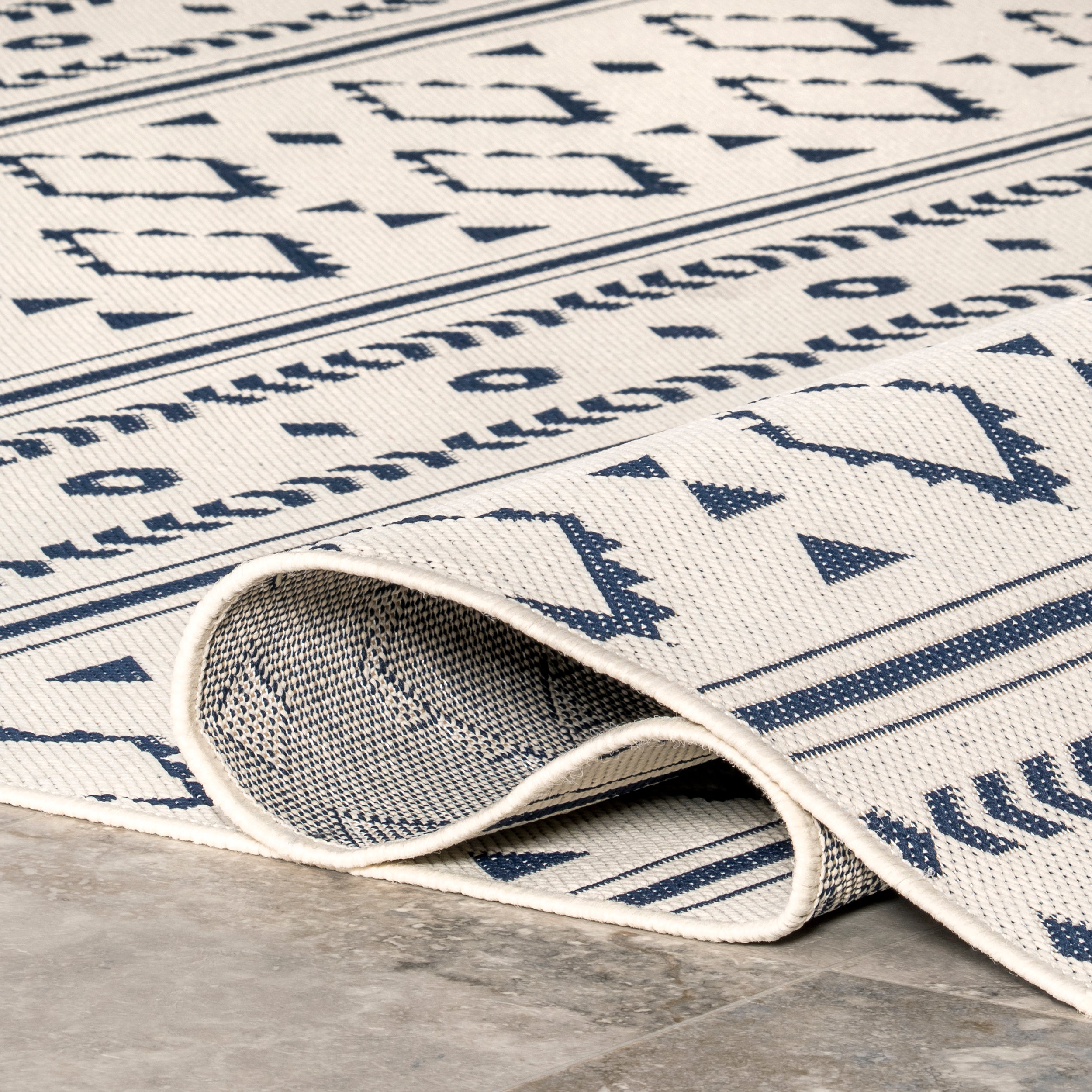 Gabby Droplet Striped Indoor/Outdoor Area Rug - Image 4