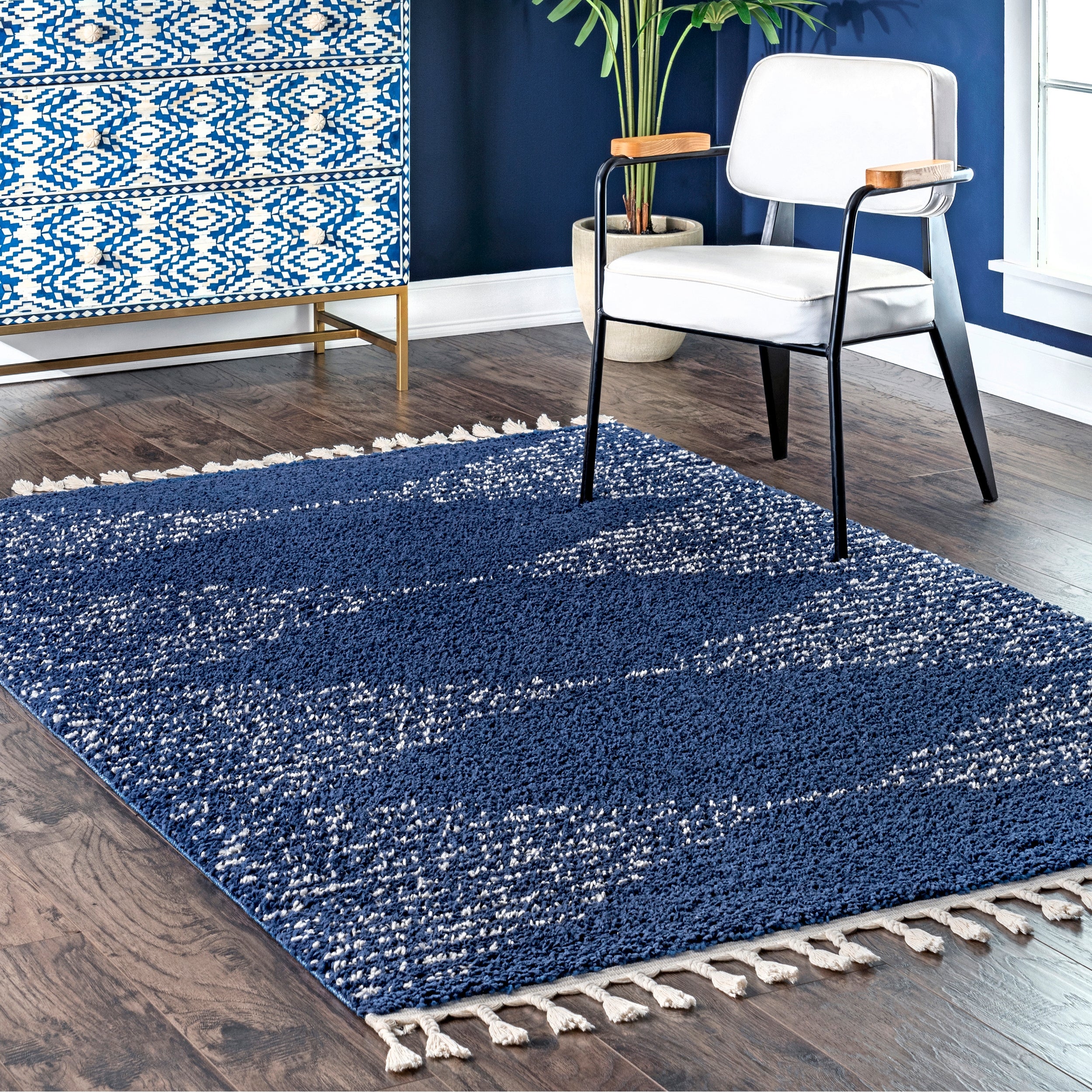 Bria Moroccan Shag Tasseled Area Rug - Image 14