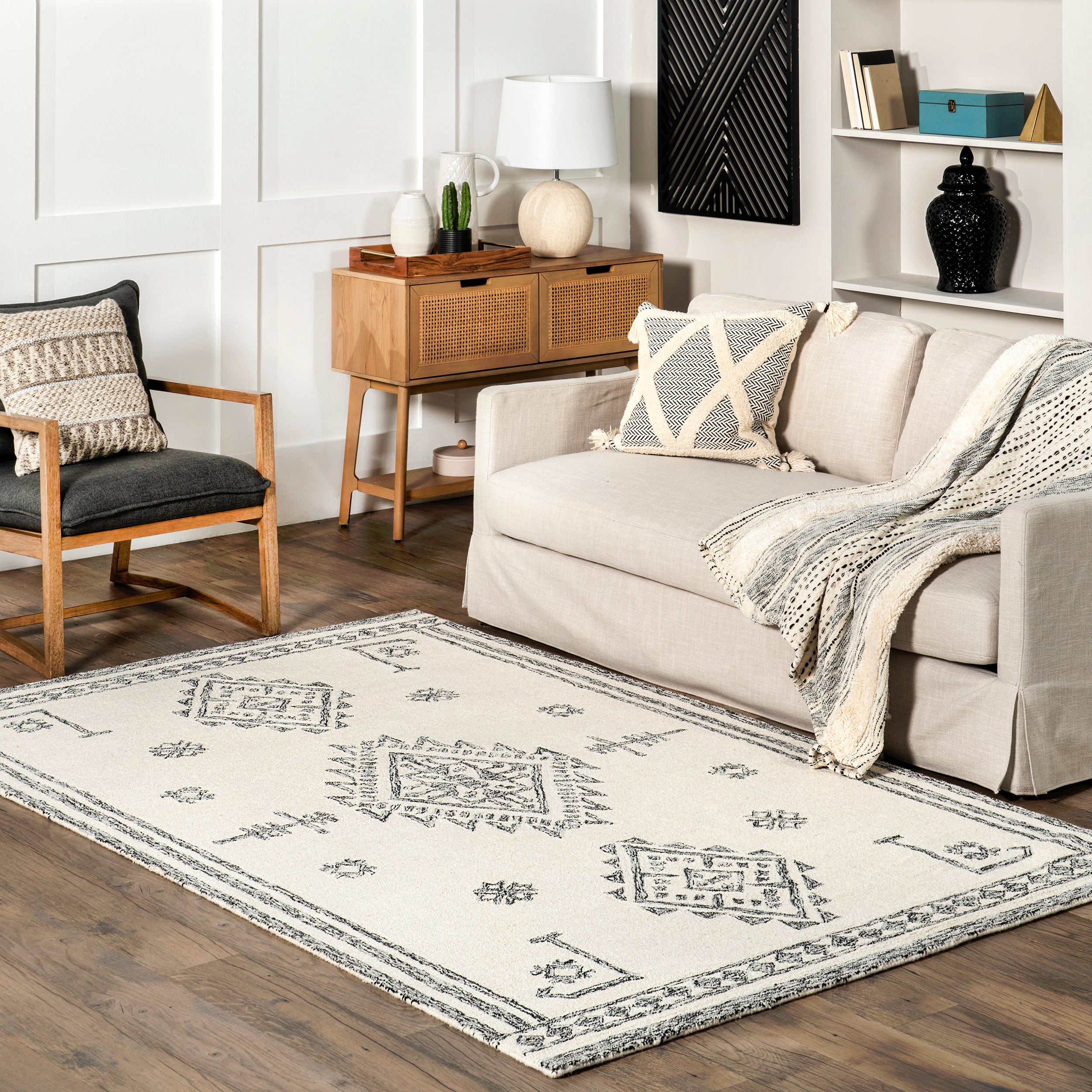 Luisa Southwestern Wool Area Rug - Image 2