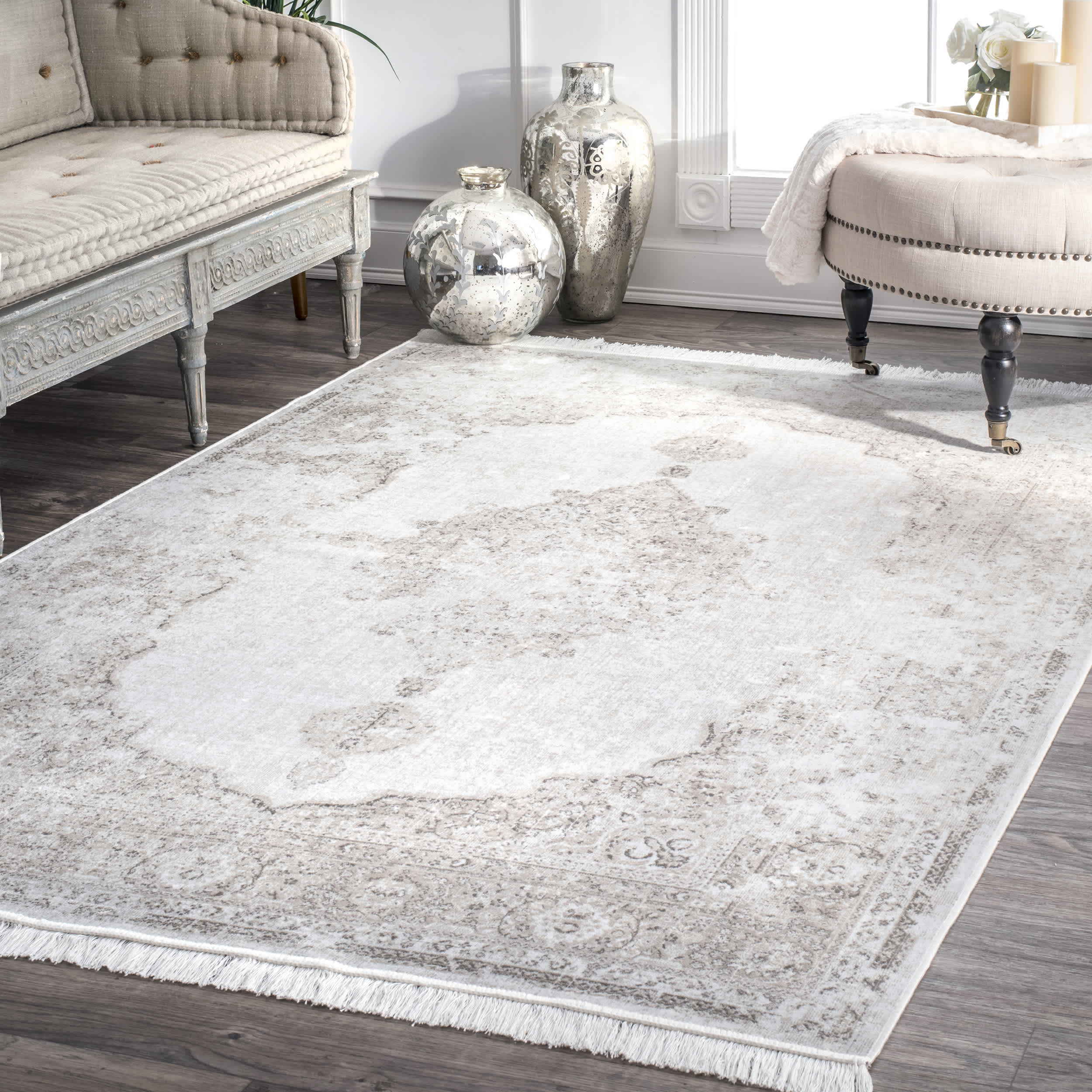 Vintage Medallion Cantrell Fringe Area Rug - Image 2