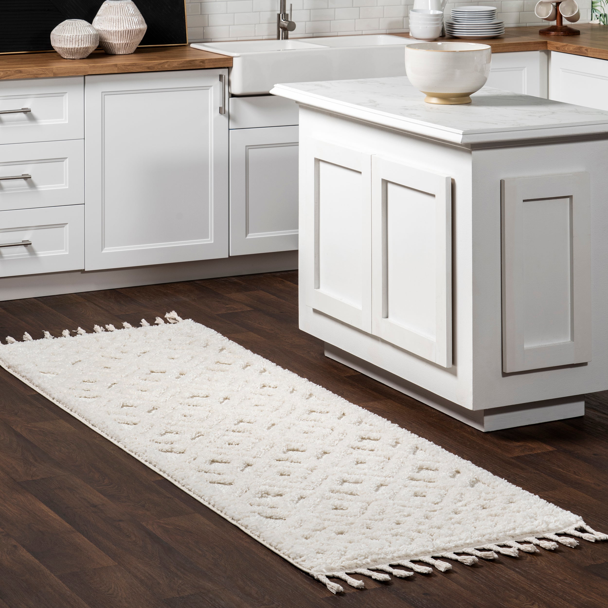 Akia Lattice High/Low Tassel Area Rug - Image 10