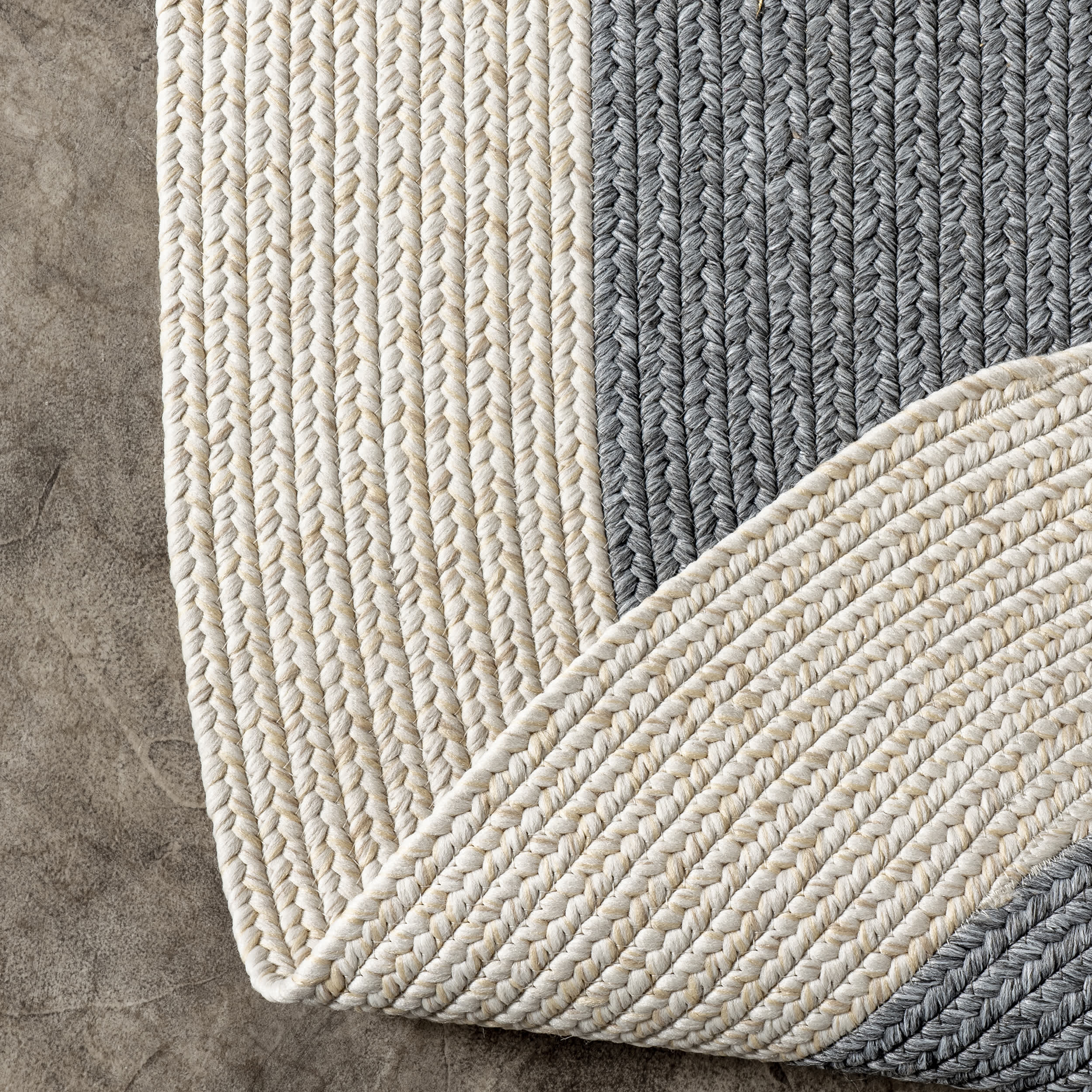 Indoor/Outdoor Braided Solid Border Delaine Area Rug - Image 7
