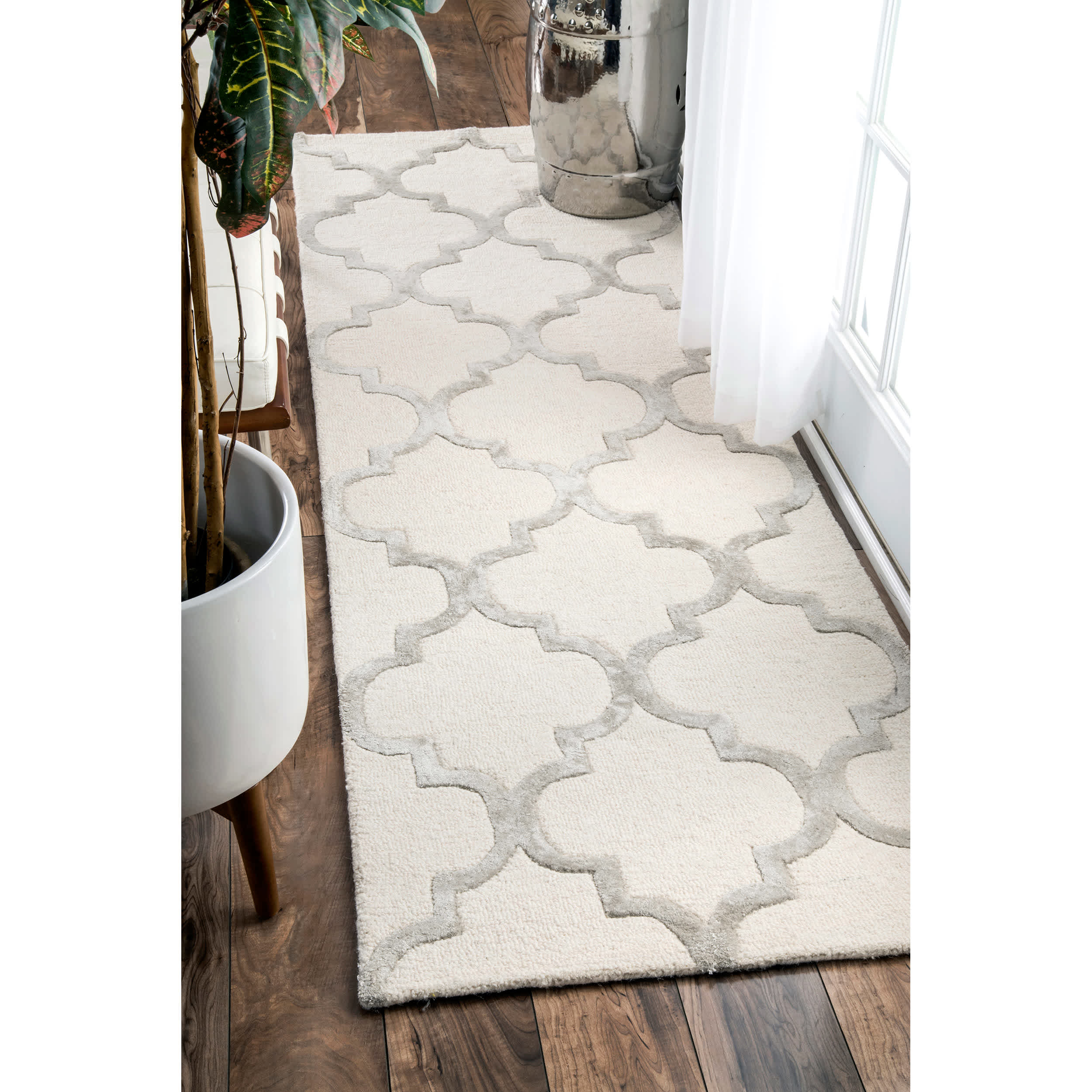 Hand Tufted Park Avenue Trellis Area Rug - Image 5