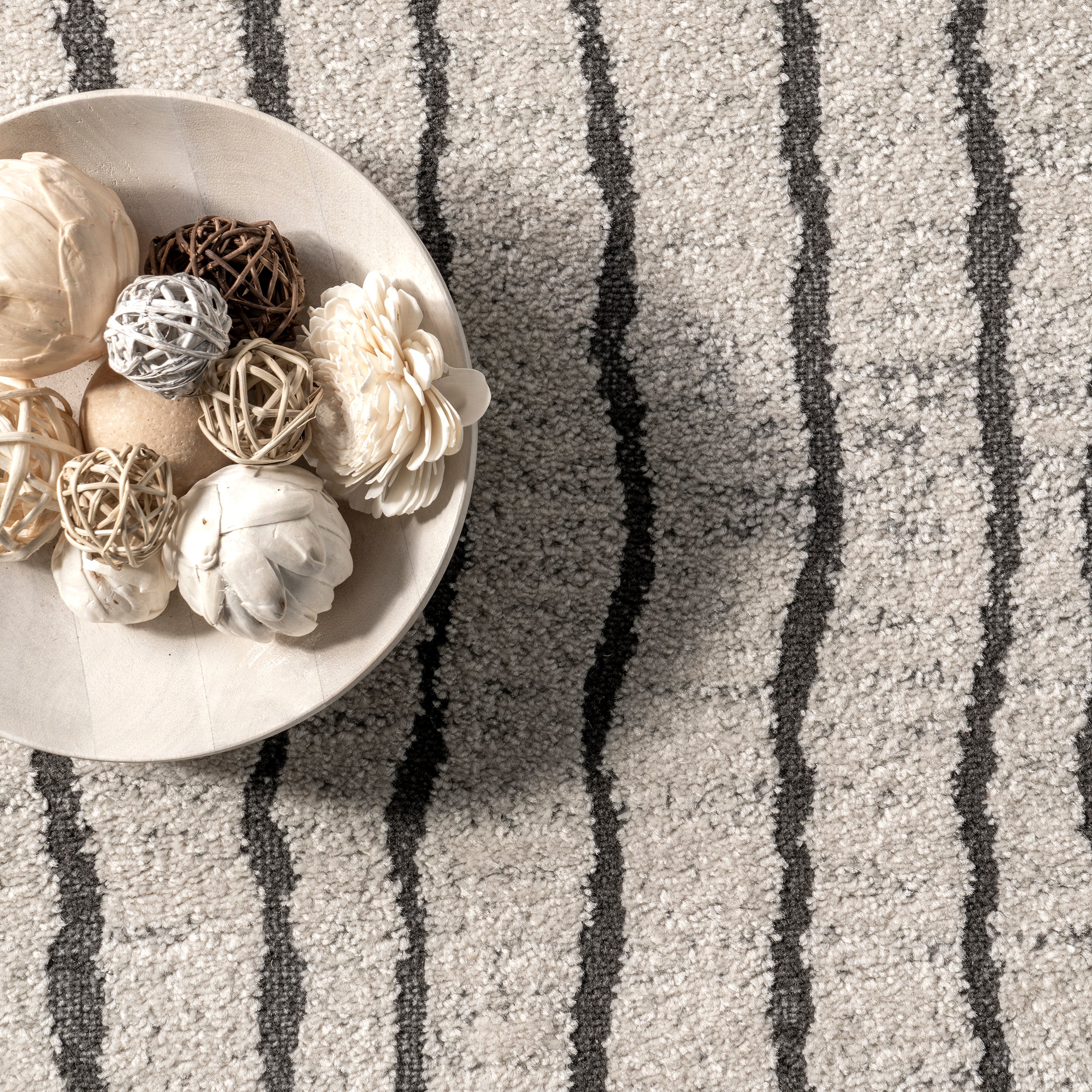 Shireen Contemporary Circle Area Rug - Image 6