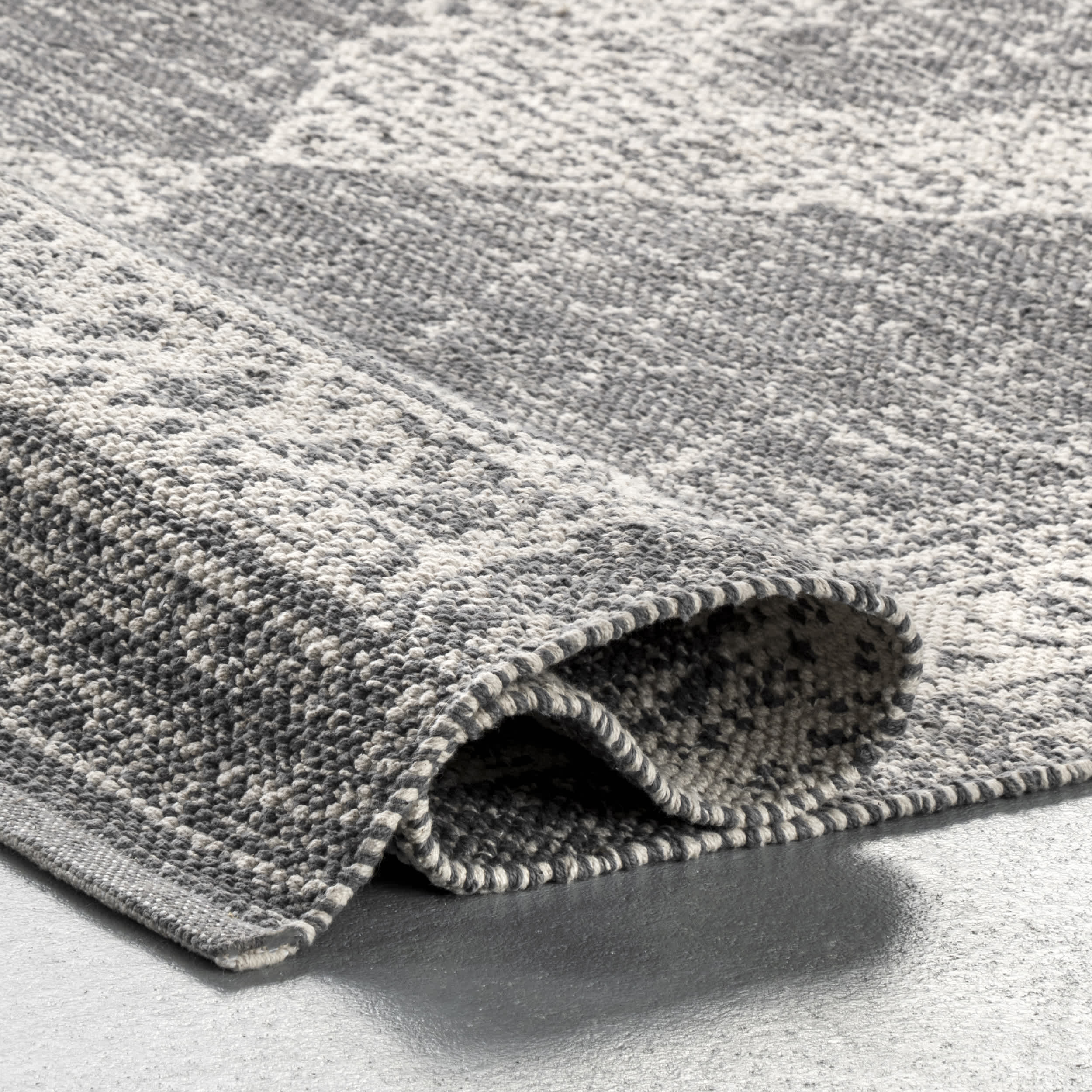 Ronnie Flatweave Traditional Medallion Area Rug - Image 4