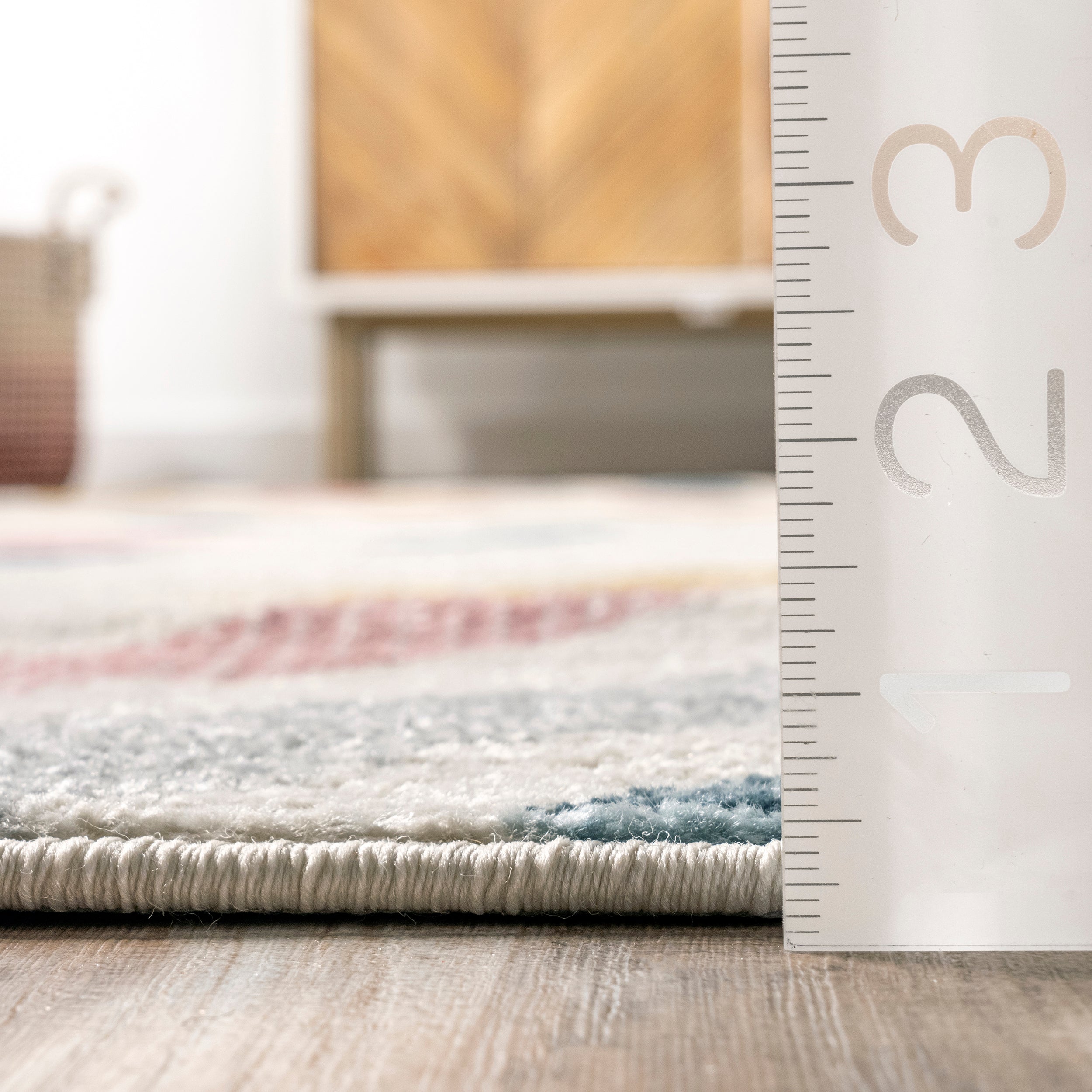 Neveah Contemporary Chevron Area Rug - Image 3