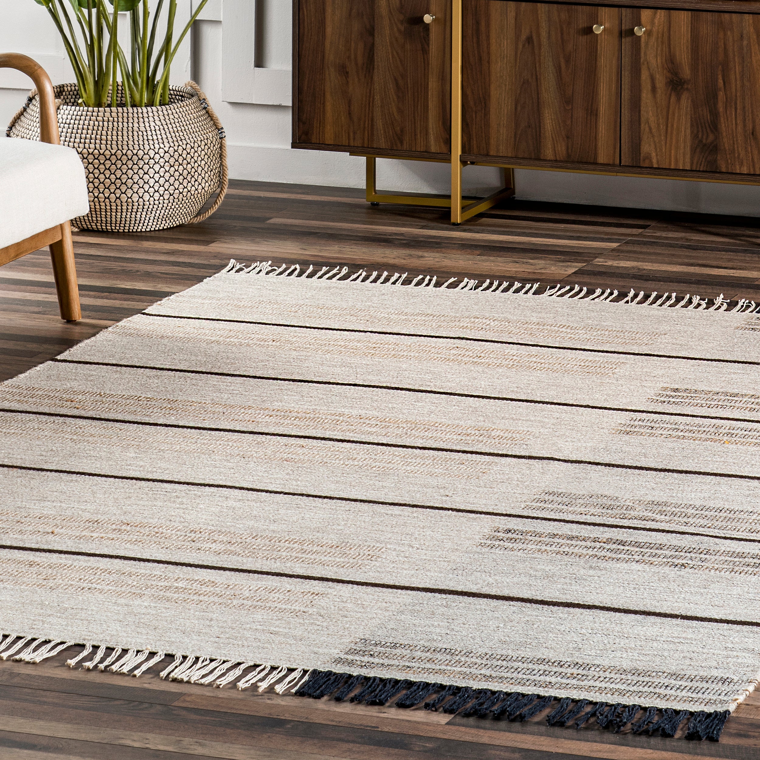 Nicky Contemporary Striped Wool Tassel Area Rug - Image 9