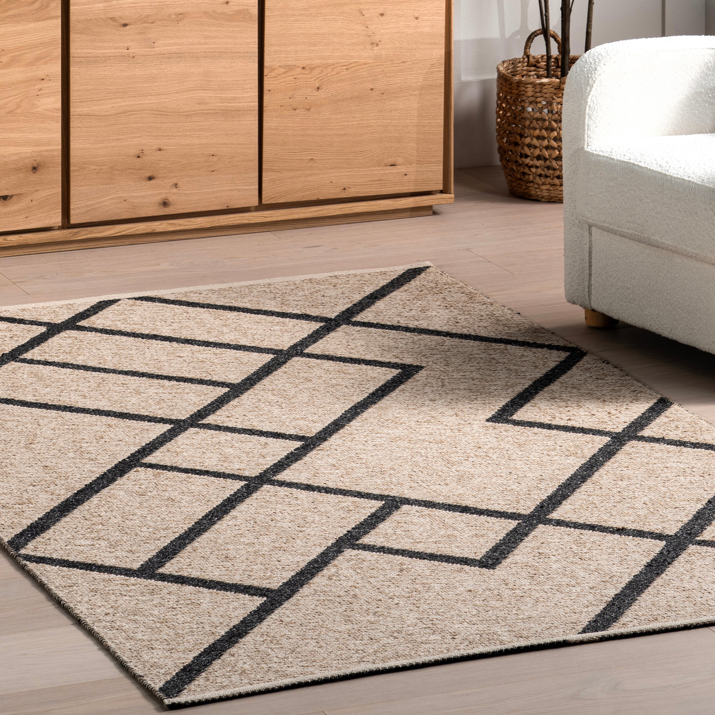 Bronte Geometric Reversible Wool Blend Area Rug - Image 9