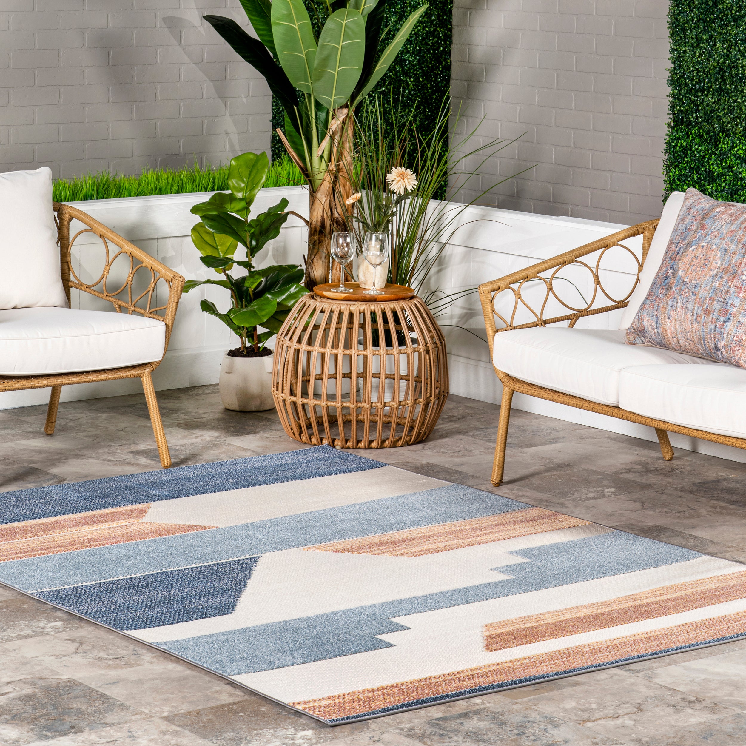 Oaklyn Contemporary Indoor/Outdoor Area Rug - Image 2