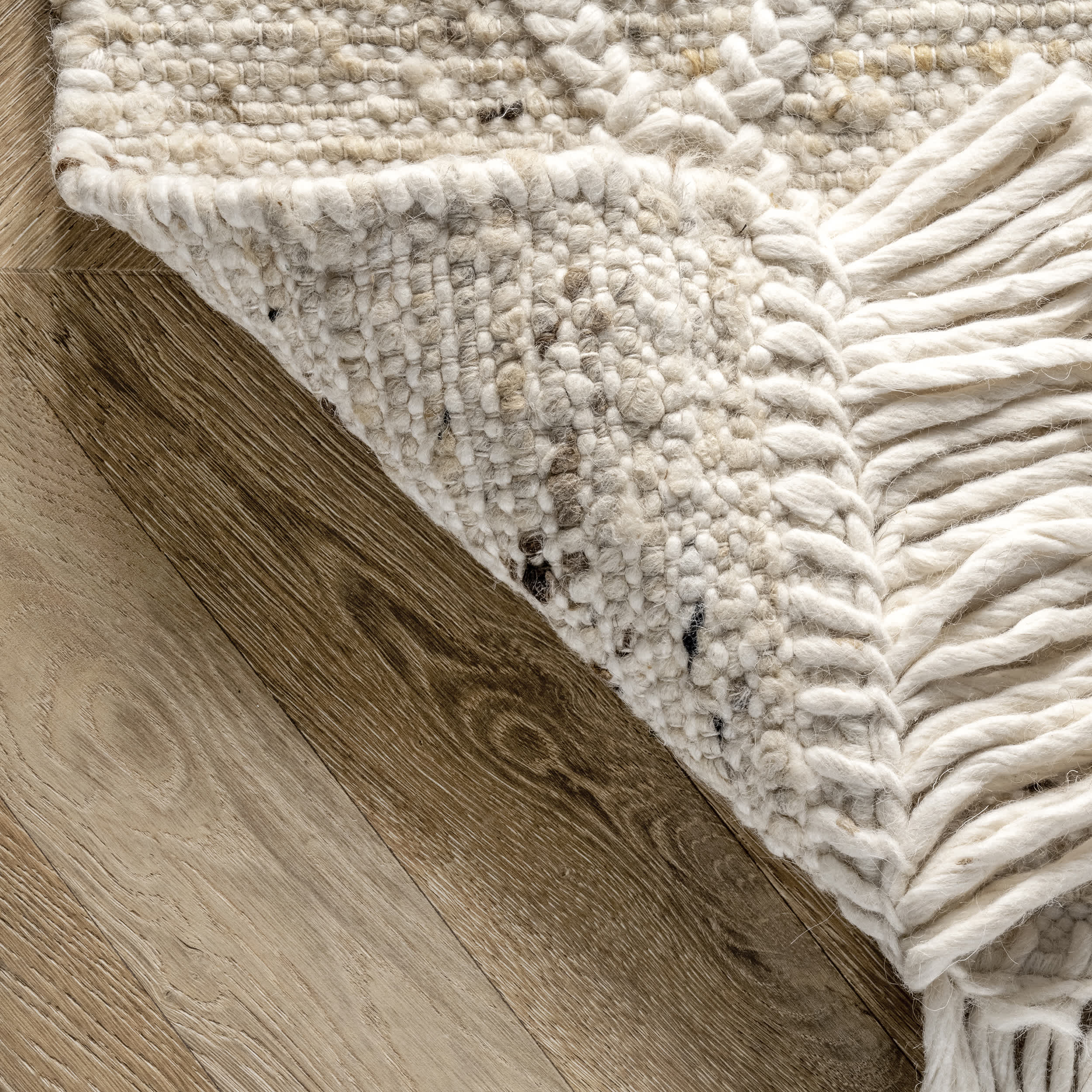 Brooklyn Textured Trellis Wool Fringe Area Rug - Image 7
