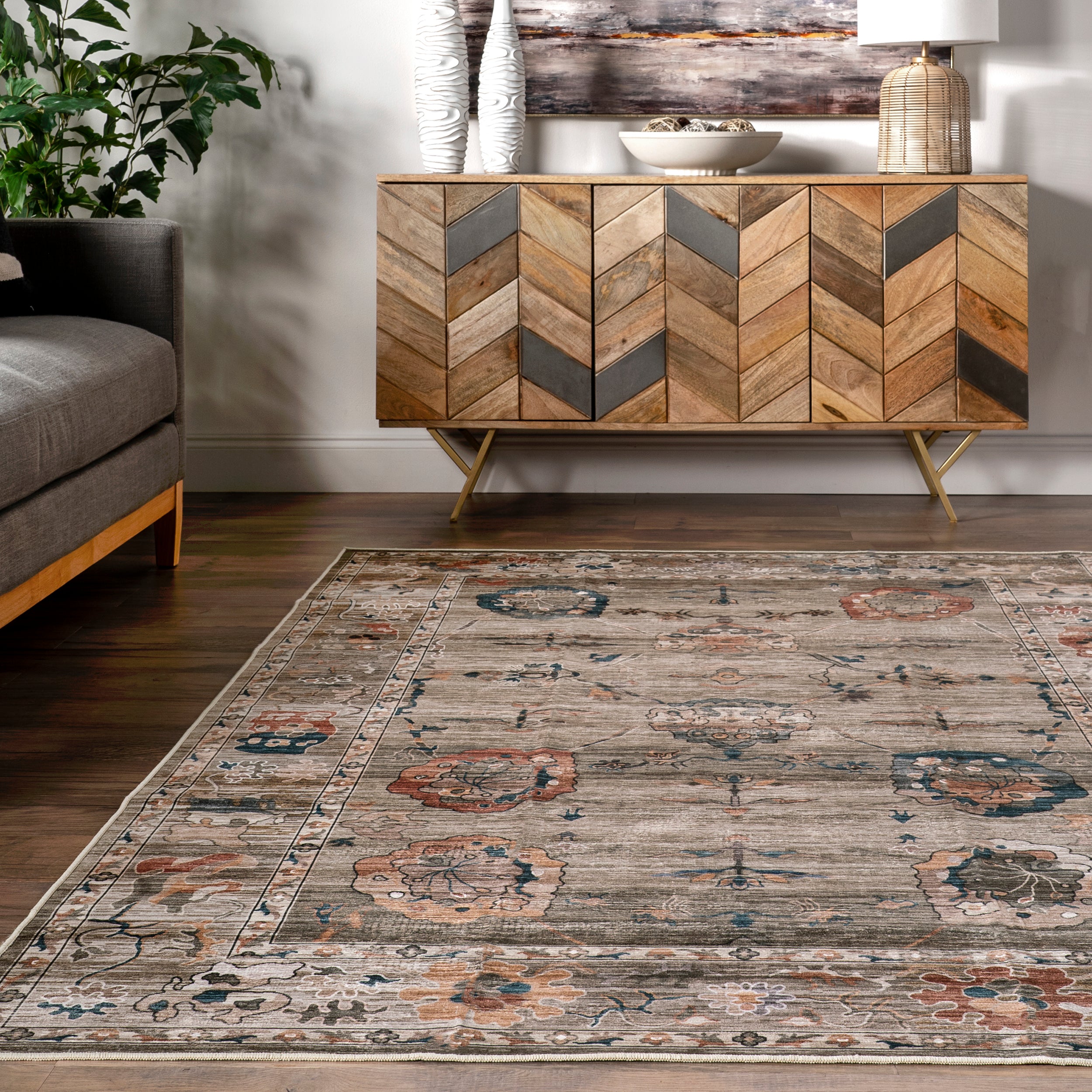 Cleora Vintage Floral Machine Washable Area Rug - Image 8