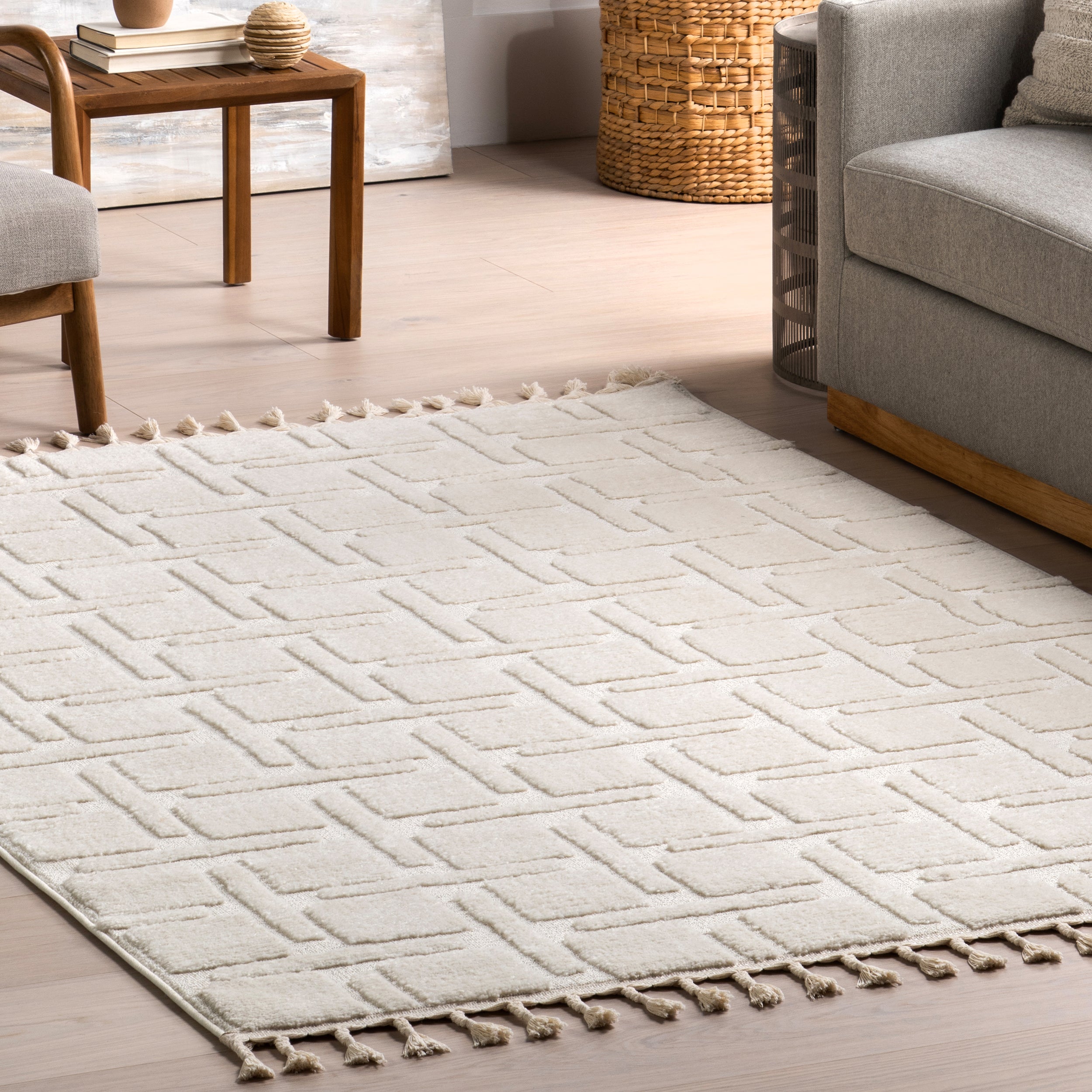 Alafia High-Low Geometric Tasseled Area Rug - Image 9