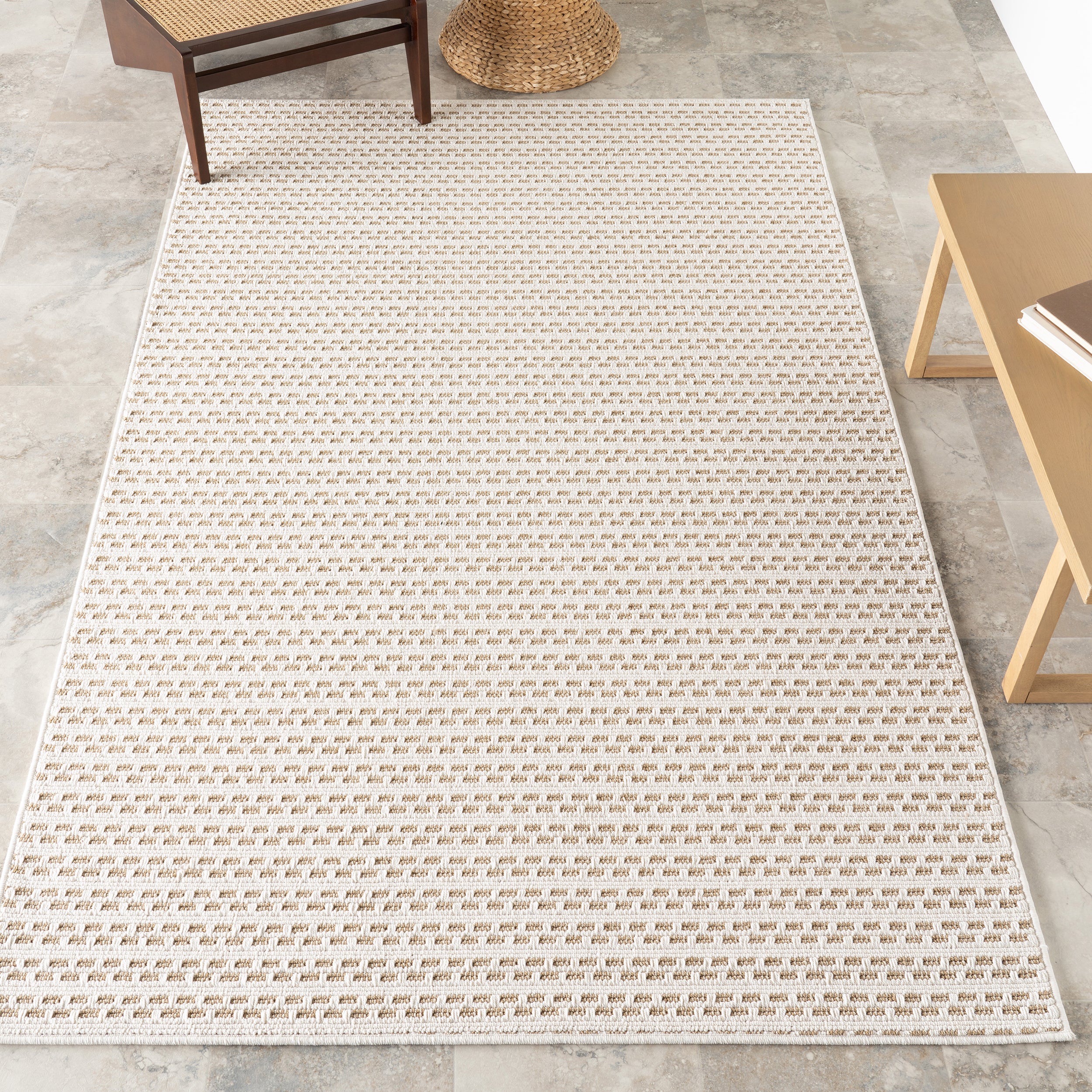 Havanah Geometric Indoor/Outdoor Area Rug - Image 2