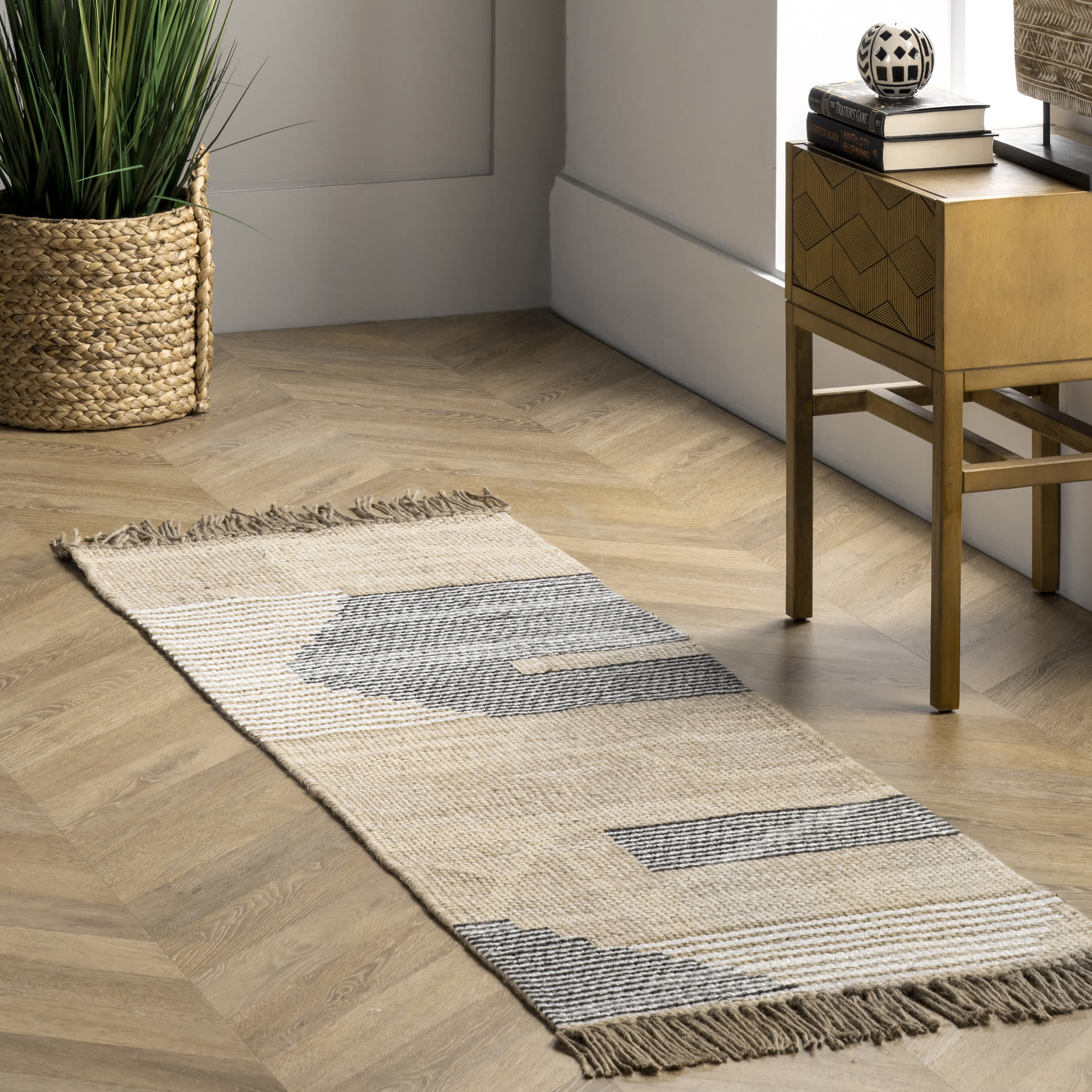 Vida Hand Woven Abstract Jute Tassel Area Rug - Image 10