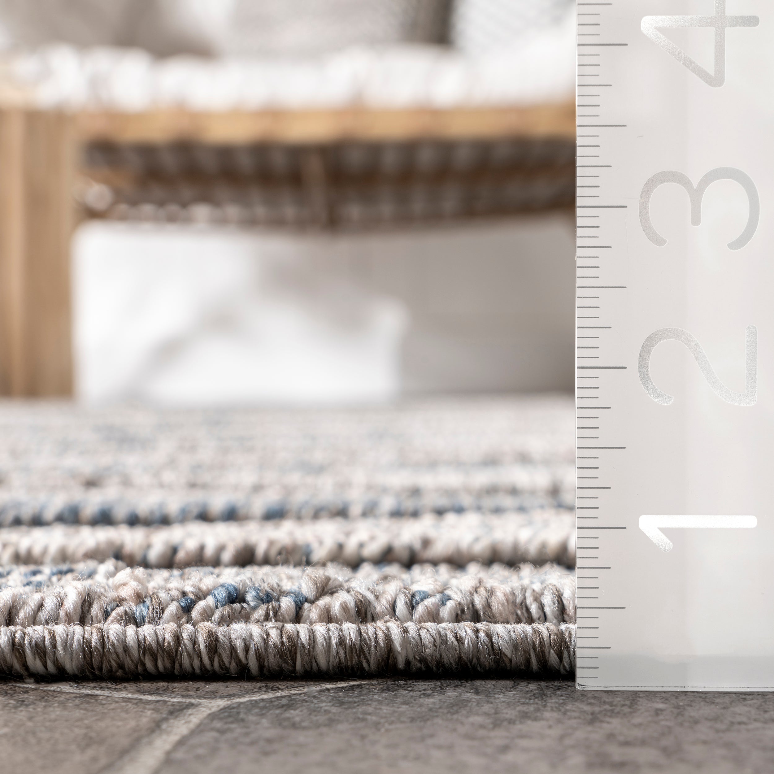 Lorene High-Low Geometric Indoor/Outdoor Area Rug - Image 3