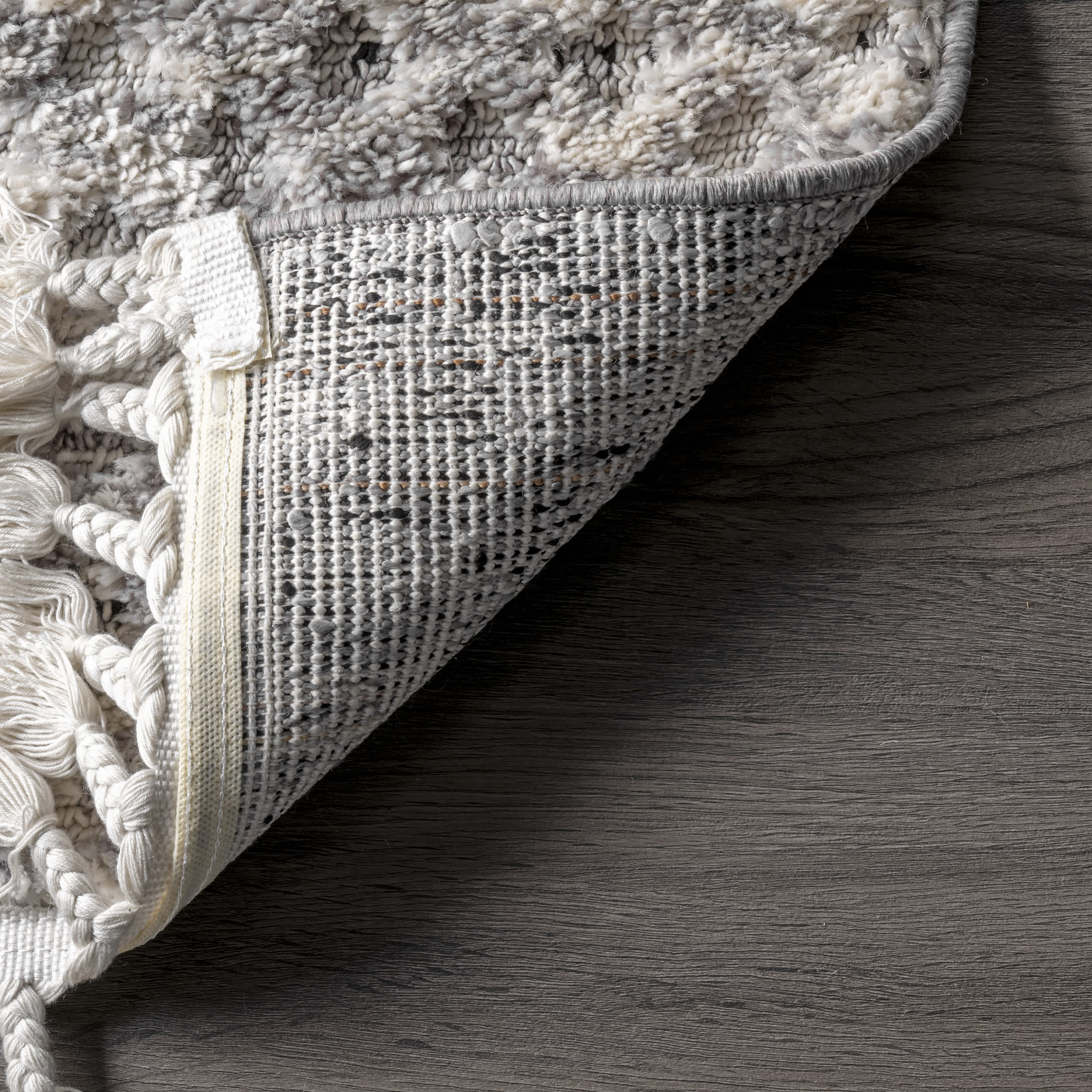 Lira Textured Geometric Tassel Area Rug - Image 7