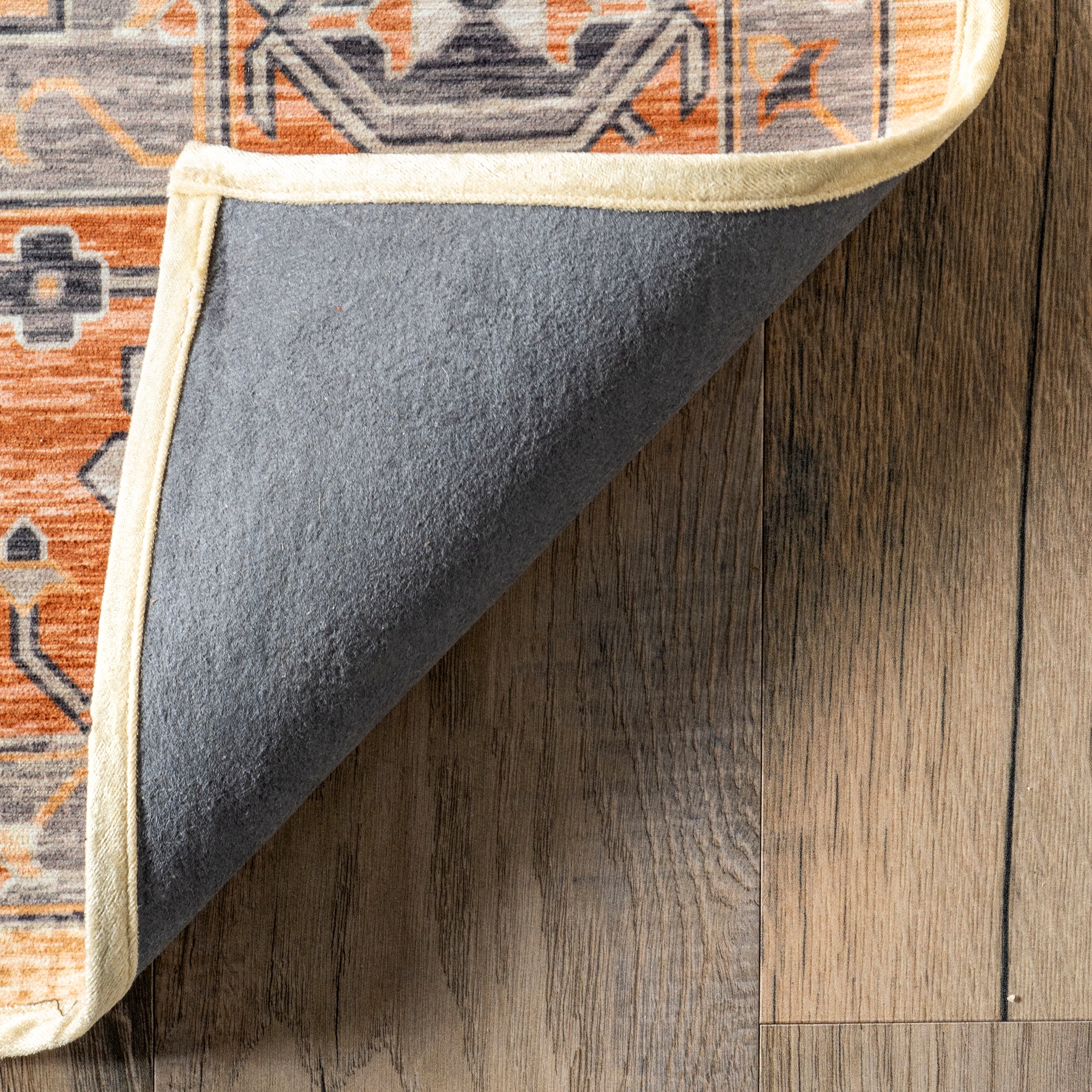 Cira Traditional Vintage Machine Washable Area Rug - Image 7