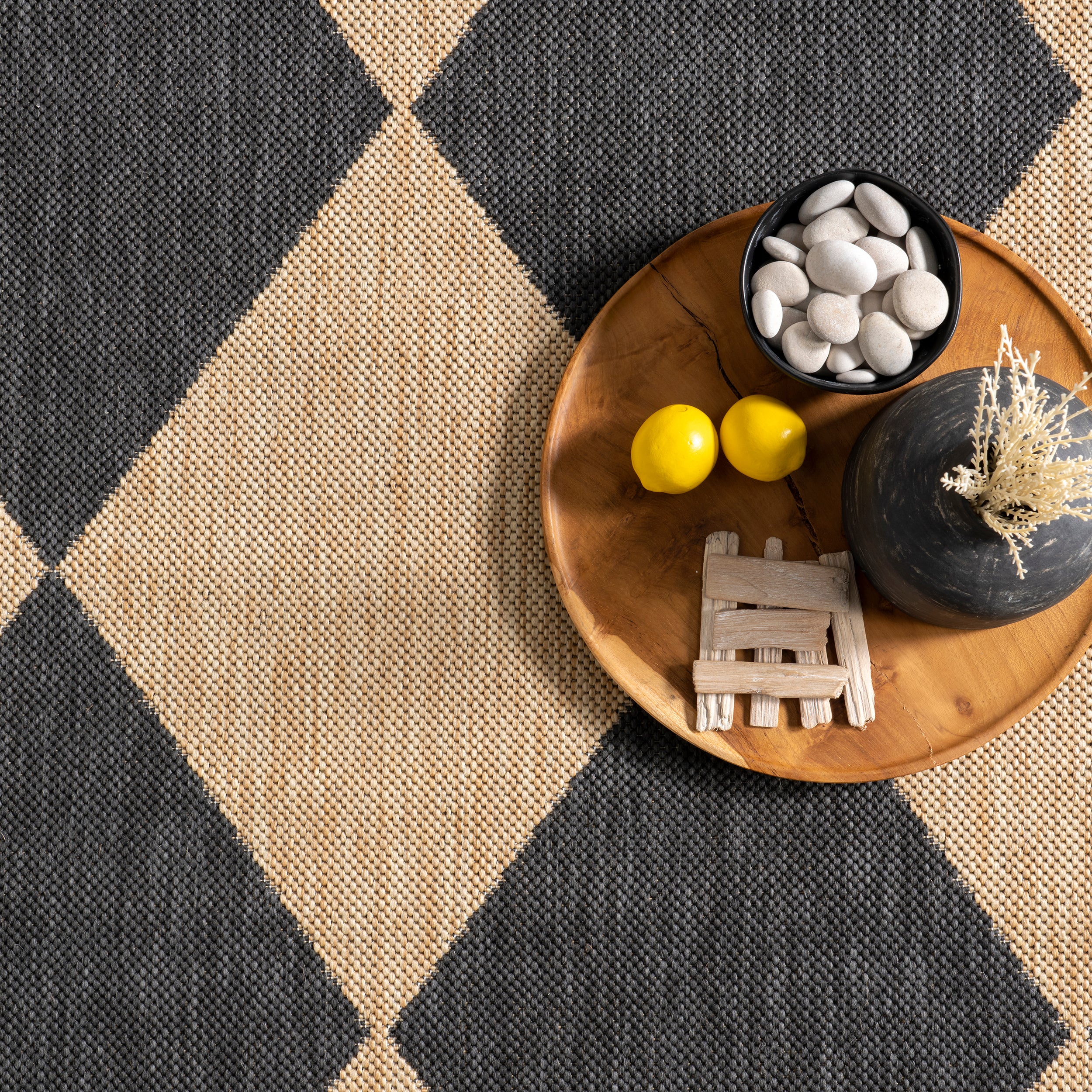 Sabina Diamond Trellis Indoor/Outdoor Area Rug - Image 16