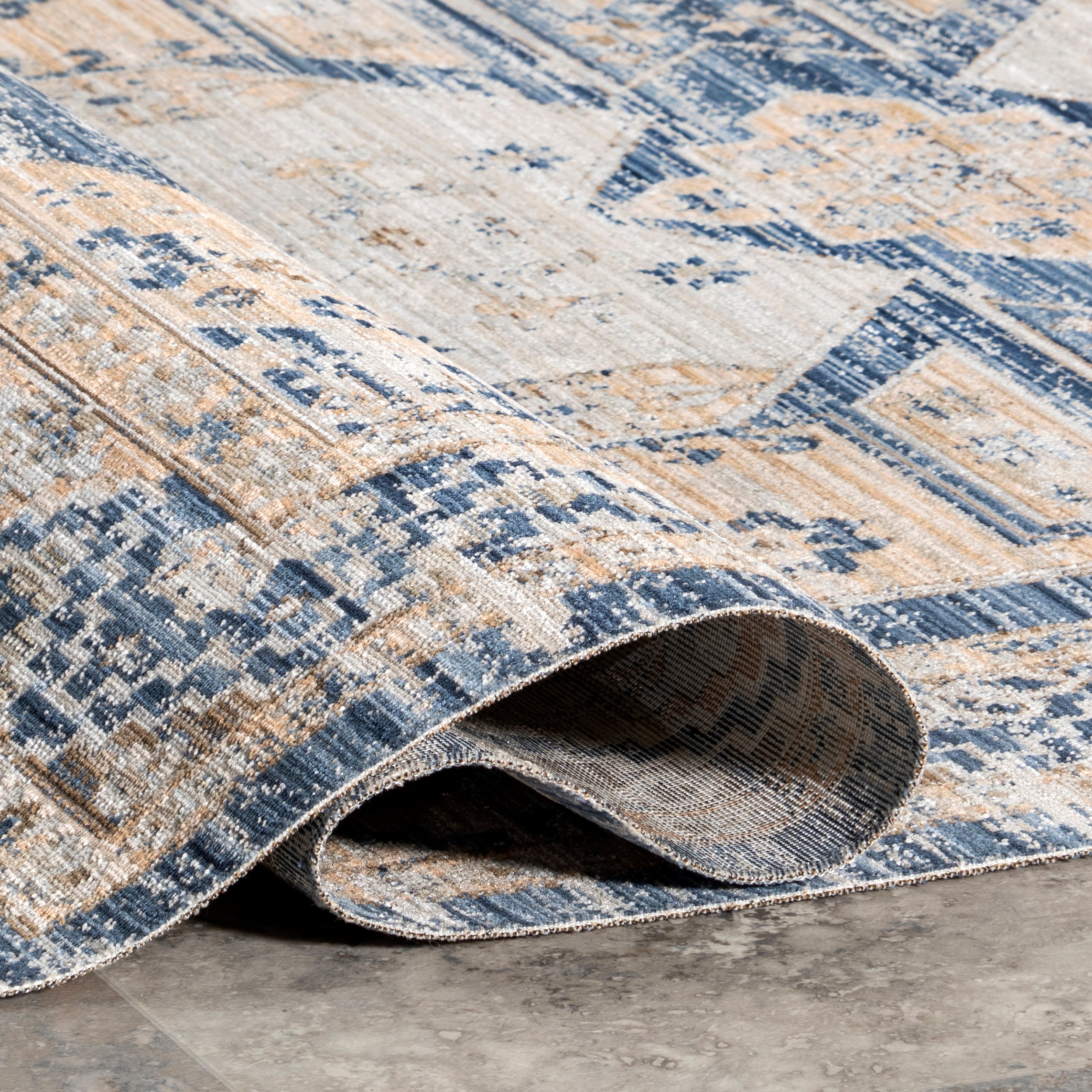 Zazie Traditional Machine Washable Indoor/Outdoor Area Rug - Image 4