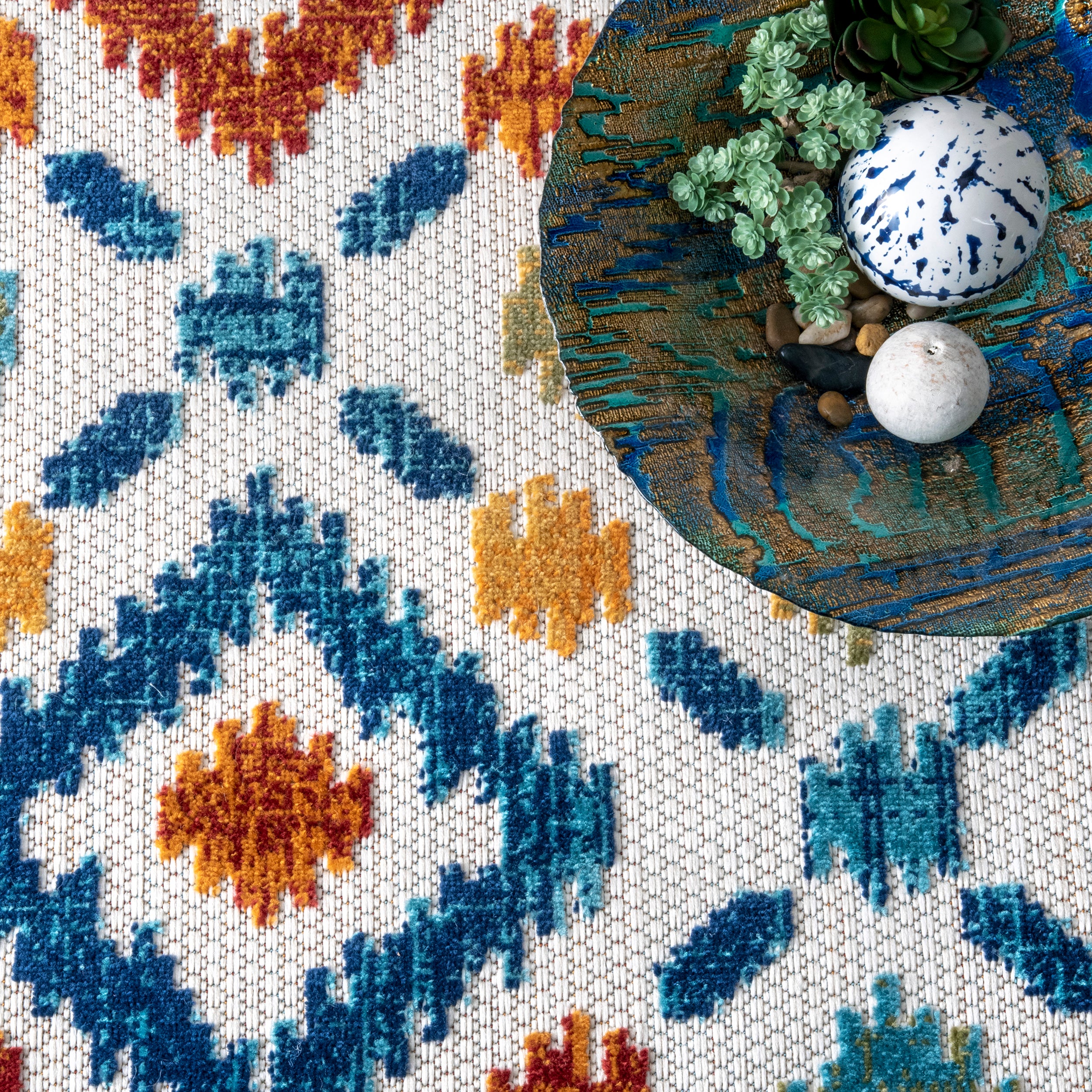 Indoor/Outdoor Transitional Labyrinth Area Rug - Image 5