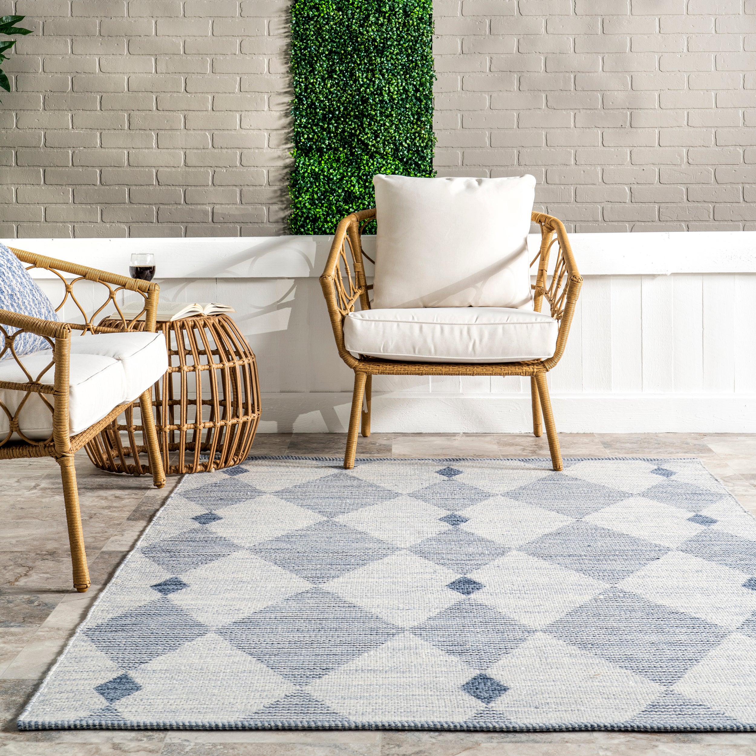 Catja Geometric Indoor/Outdoor Area Rug - Image 8