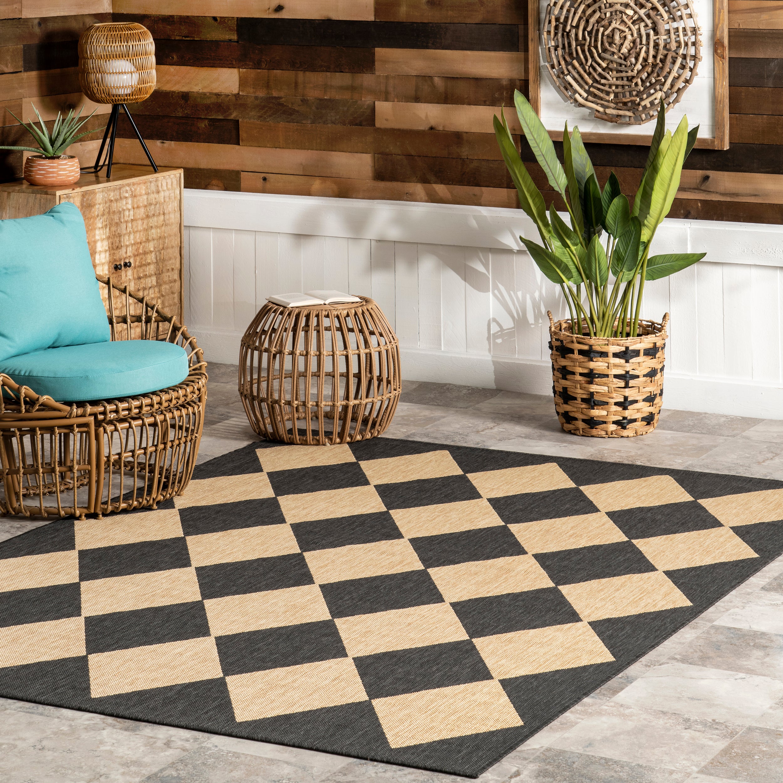 Sabina Diamond Trellis Indoor/Outdoor Area Rug - Image 12