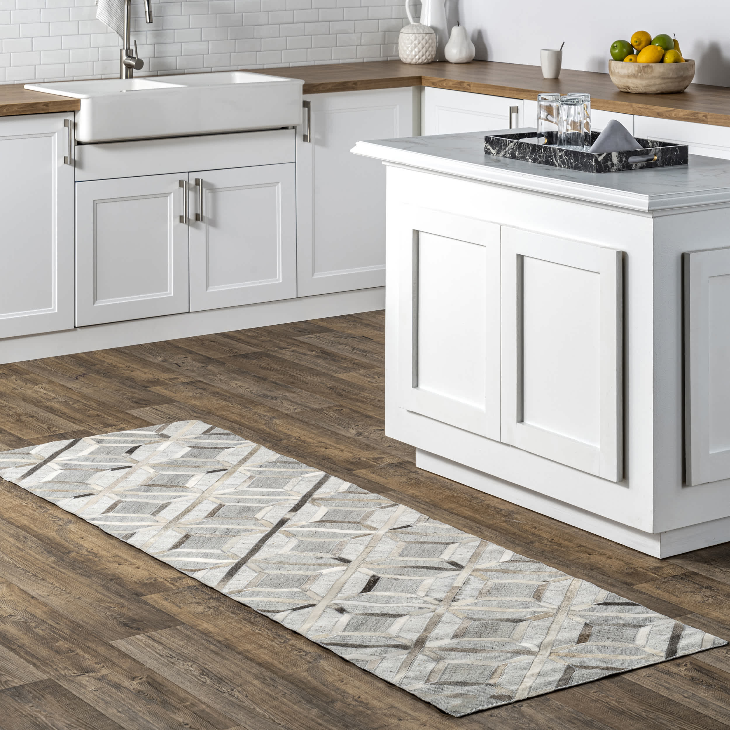 Handmade Cowhide Chanda Area Rug - Image 5