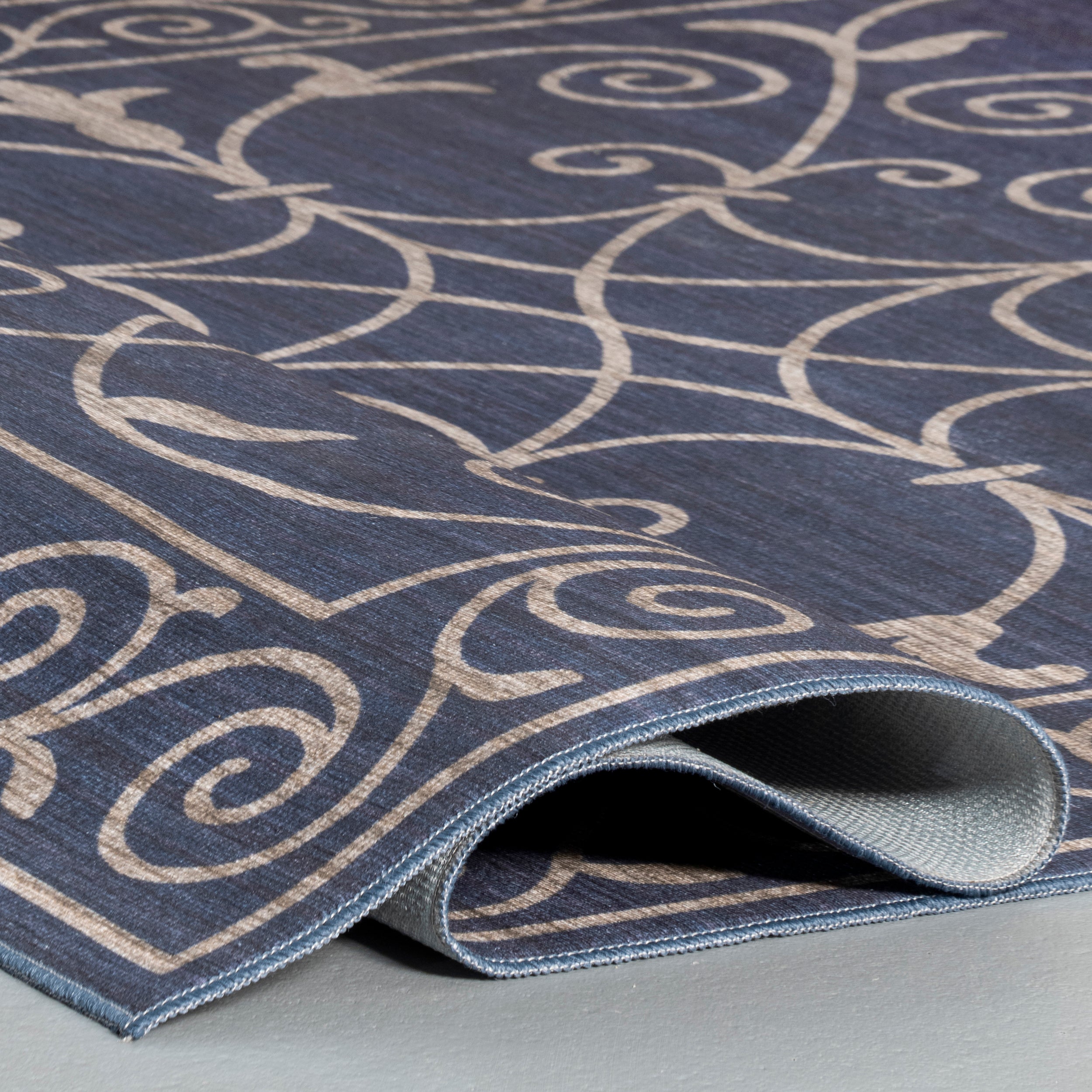 Chara Traditional Vines Machine Washable Indoor/Outdoor Area Rug - Image 4