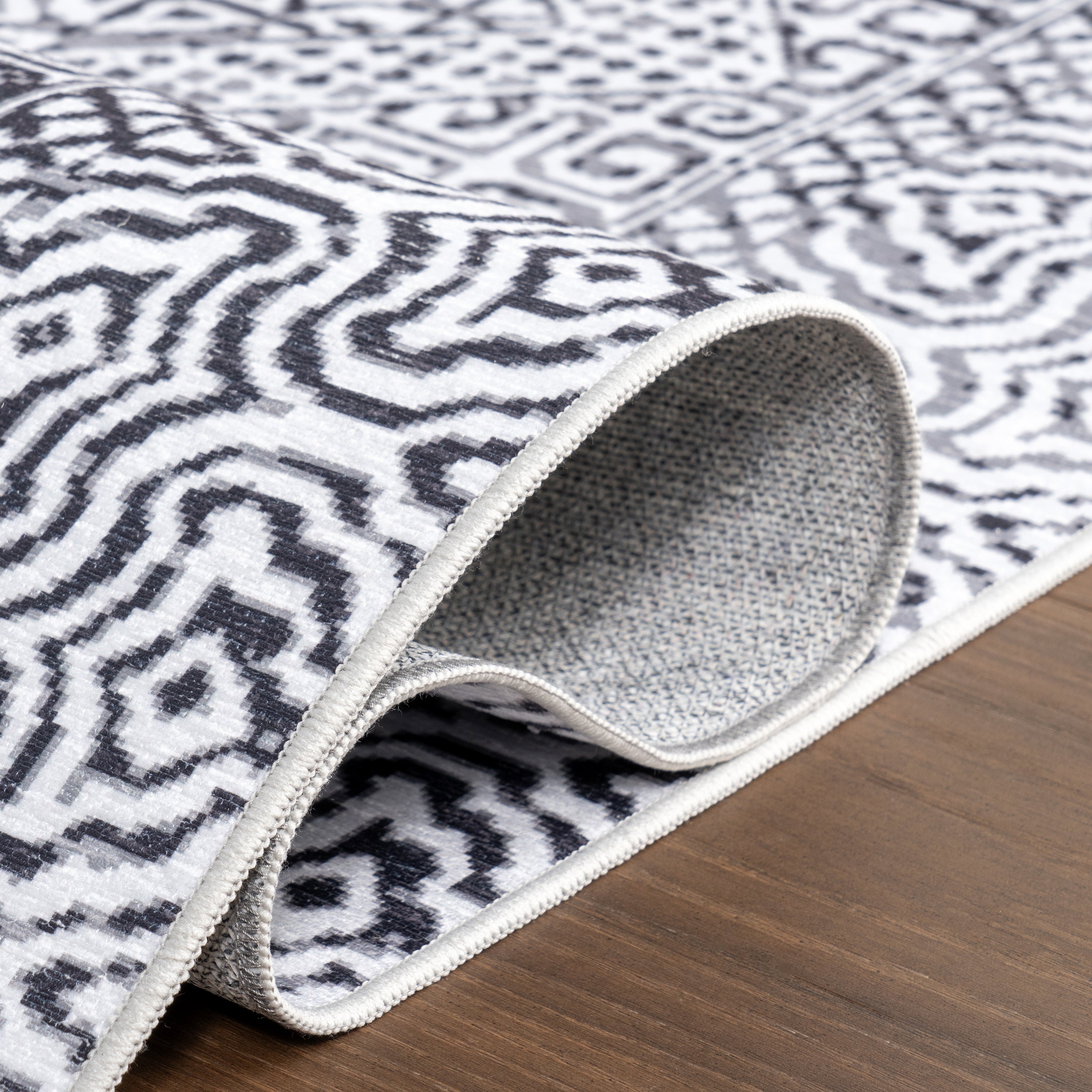 Reya Transitional SplashGuard Machine Washable Area Rug - Image 4