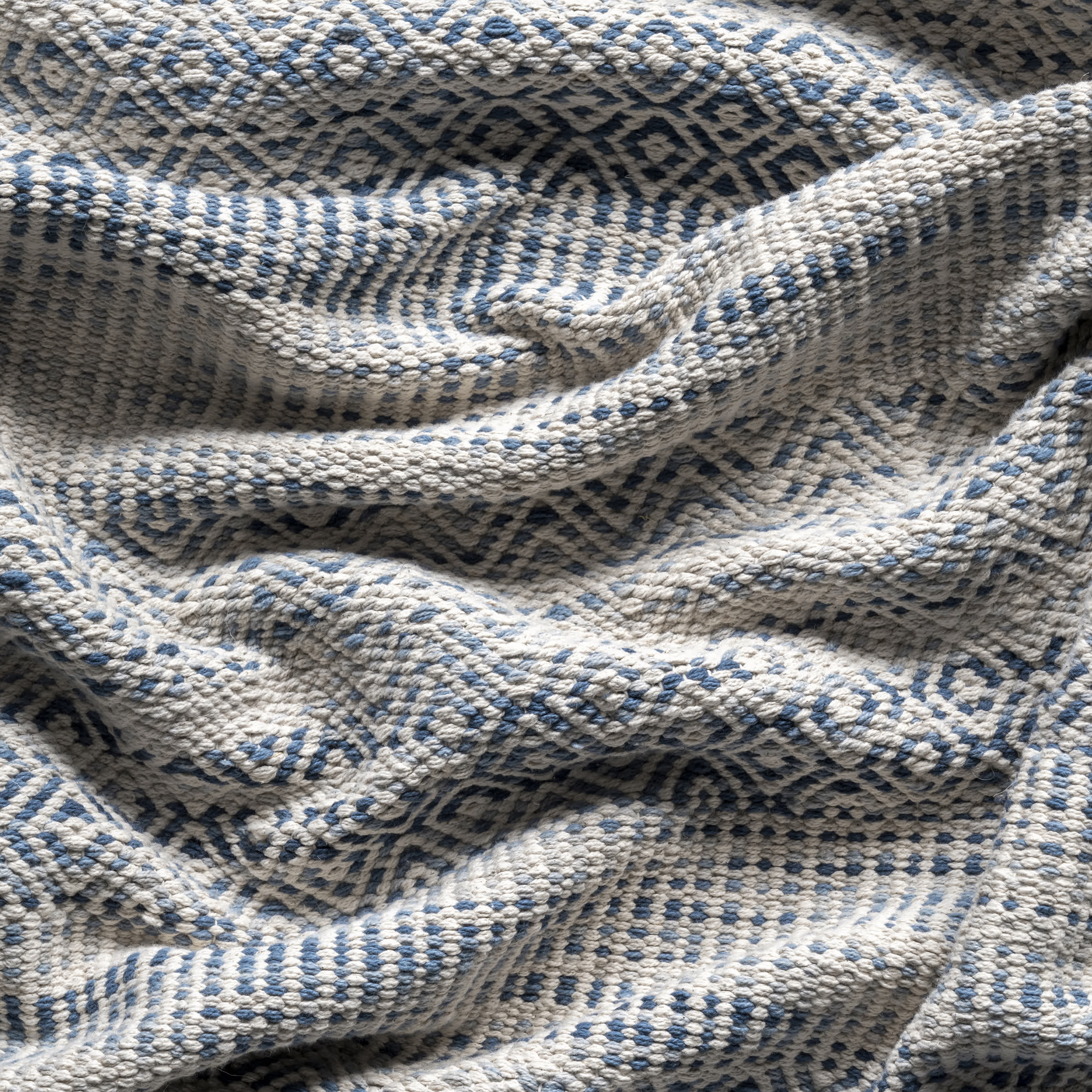 Diem Geometric Cotton Tassel Area Rug - Image 4