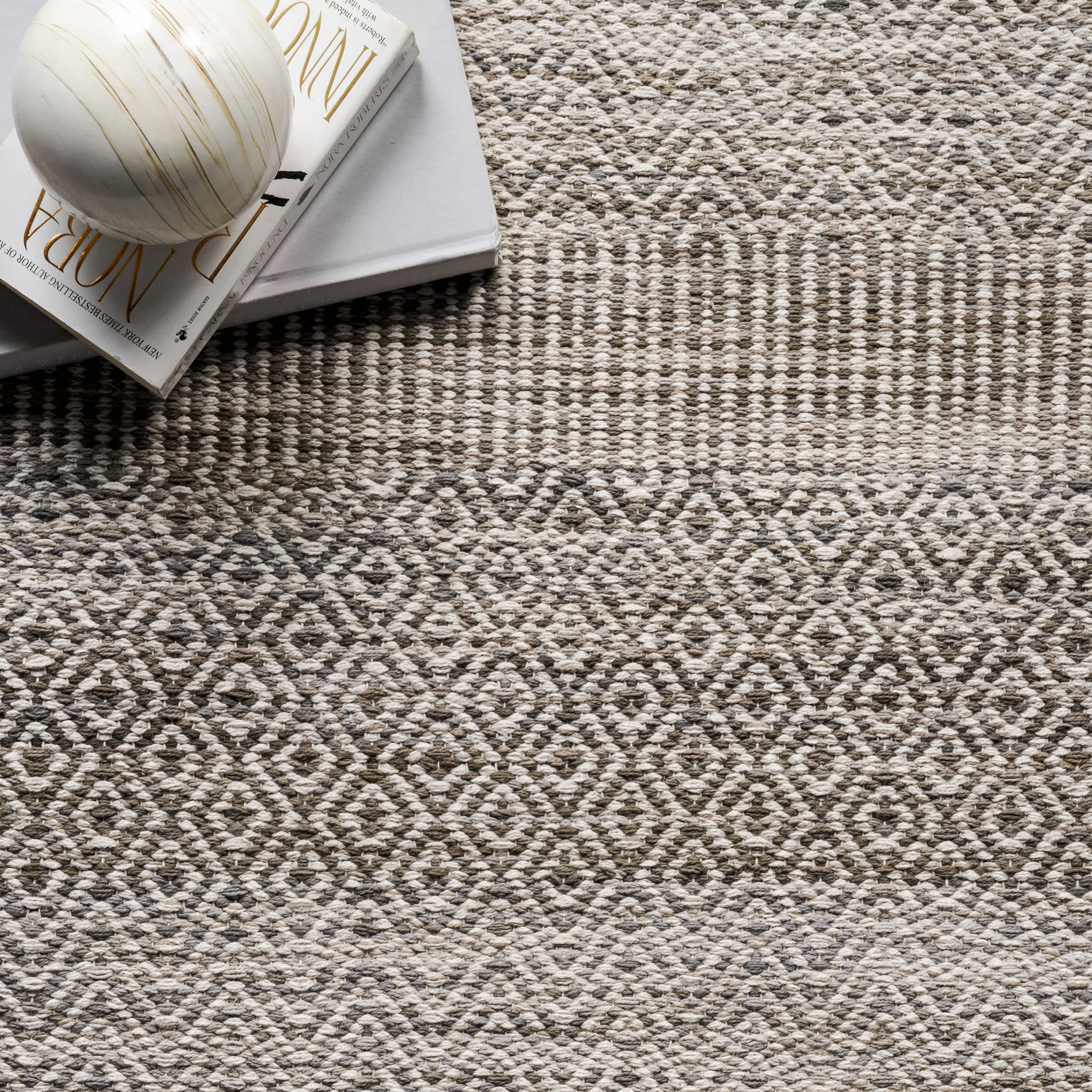 Diem Geometric Cotton Tassel Area Rug - Image 16