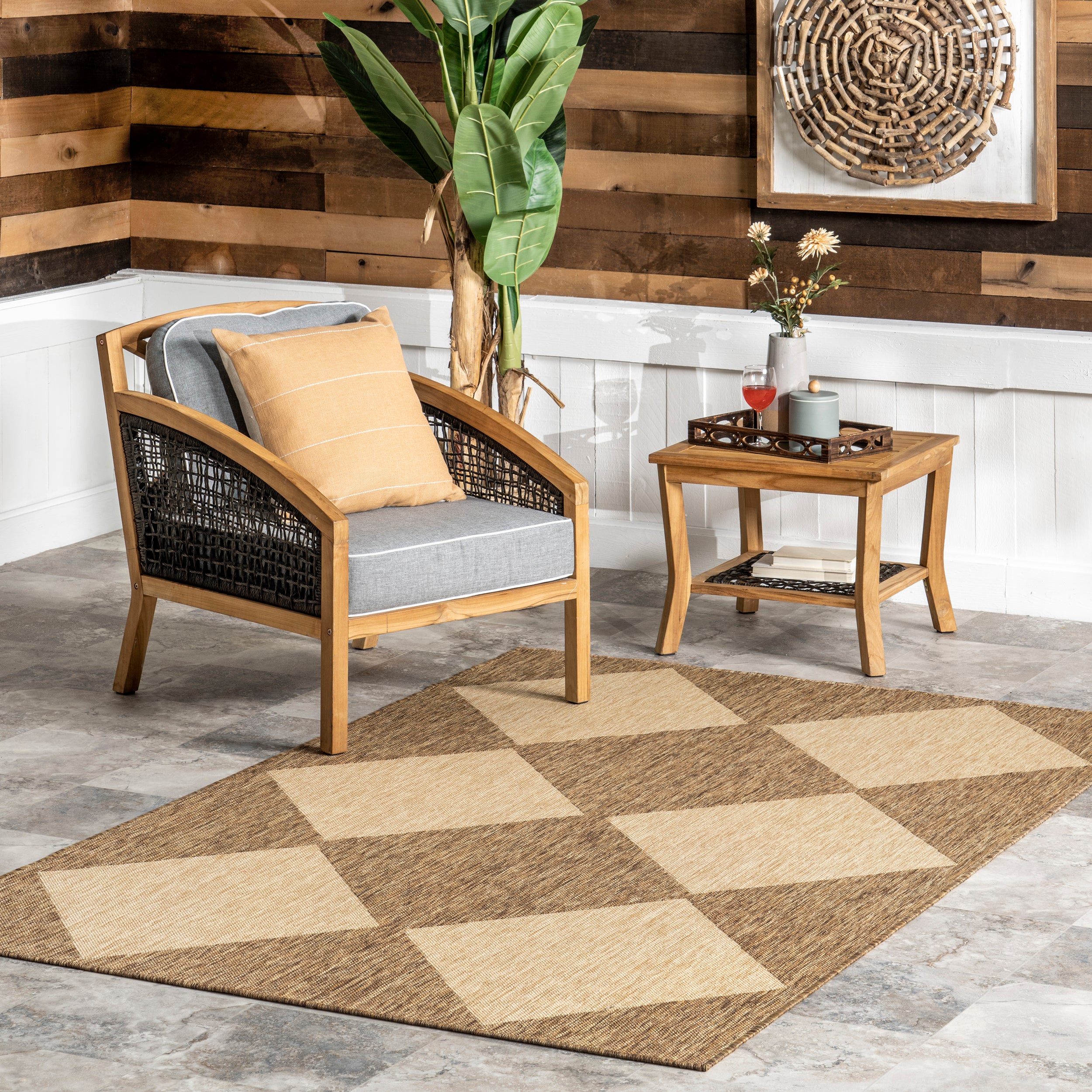 Loretta Transitional Diamond Indoor/Outdoor Area Rug - Image 2